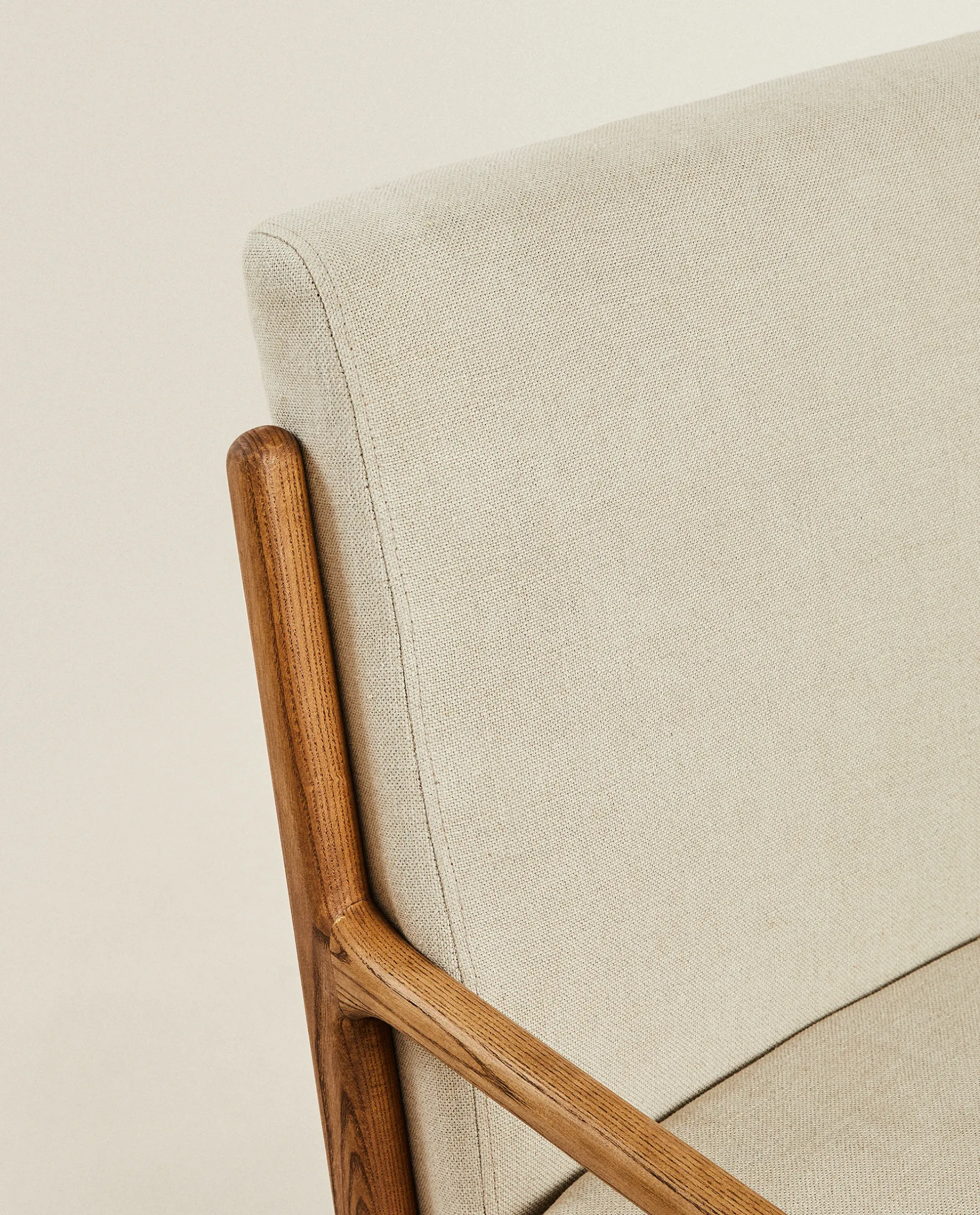 ZARA Home Ash Wood And Linen Armchair
