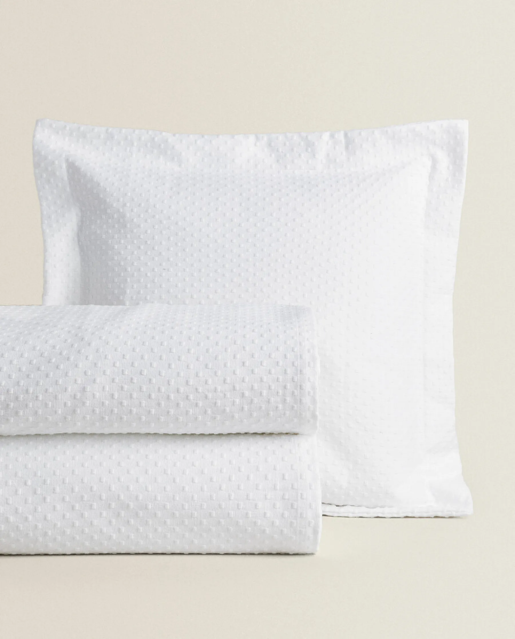 ZARA Home Bedspread With Polka Dot Design