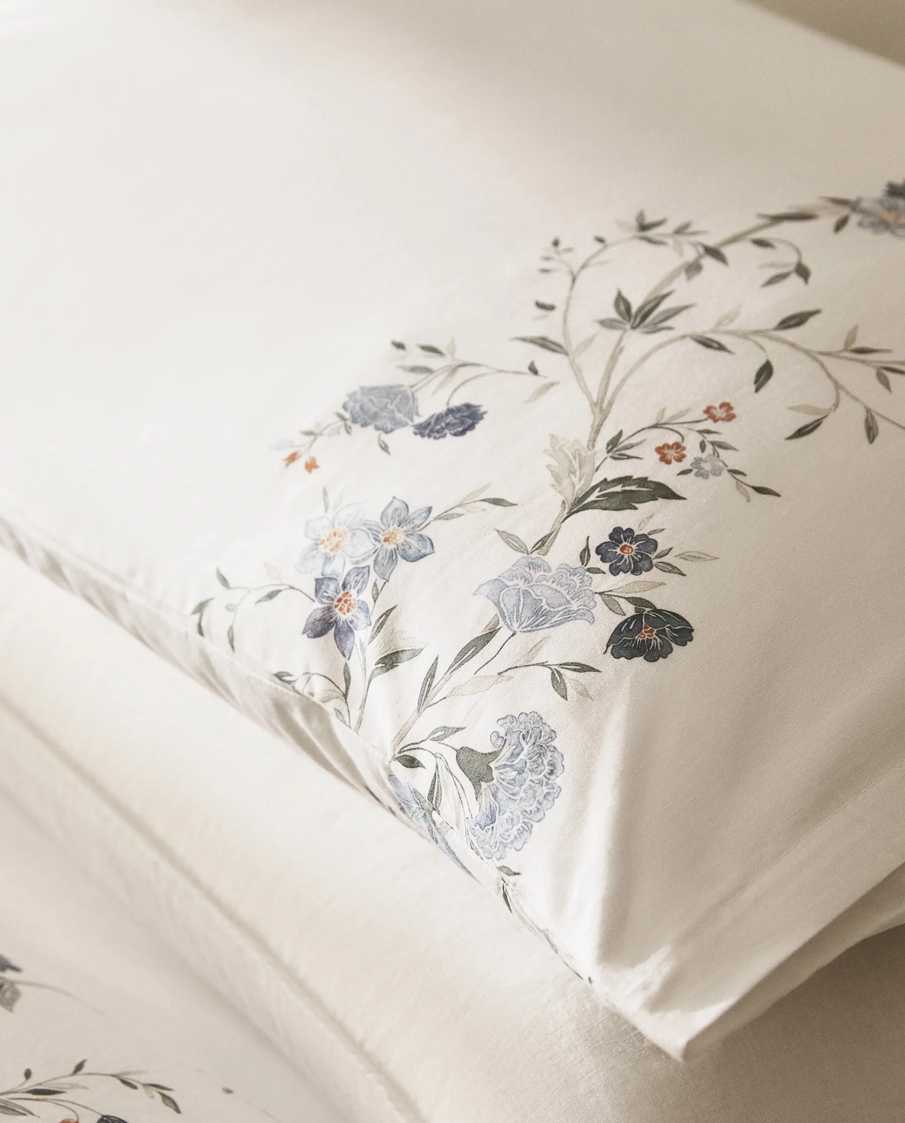 ZARA Home Blue Flowers Pillowcase