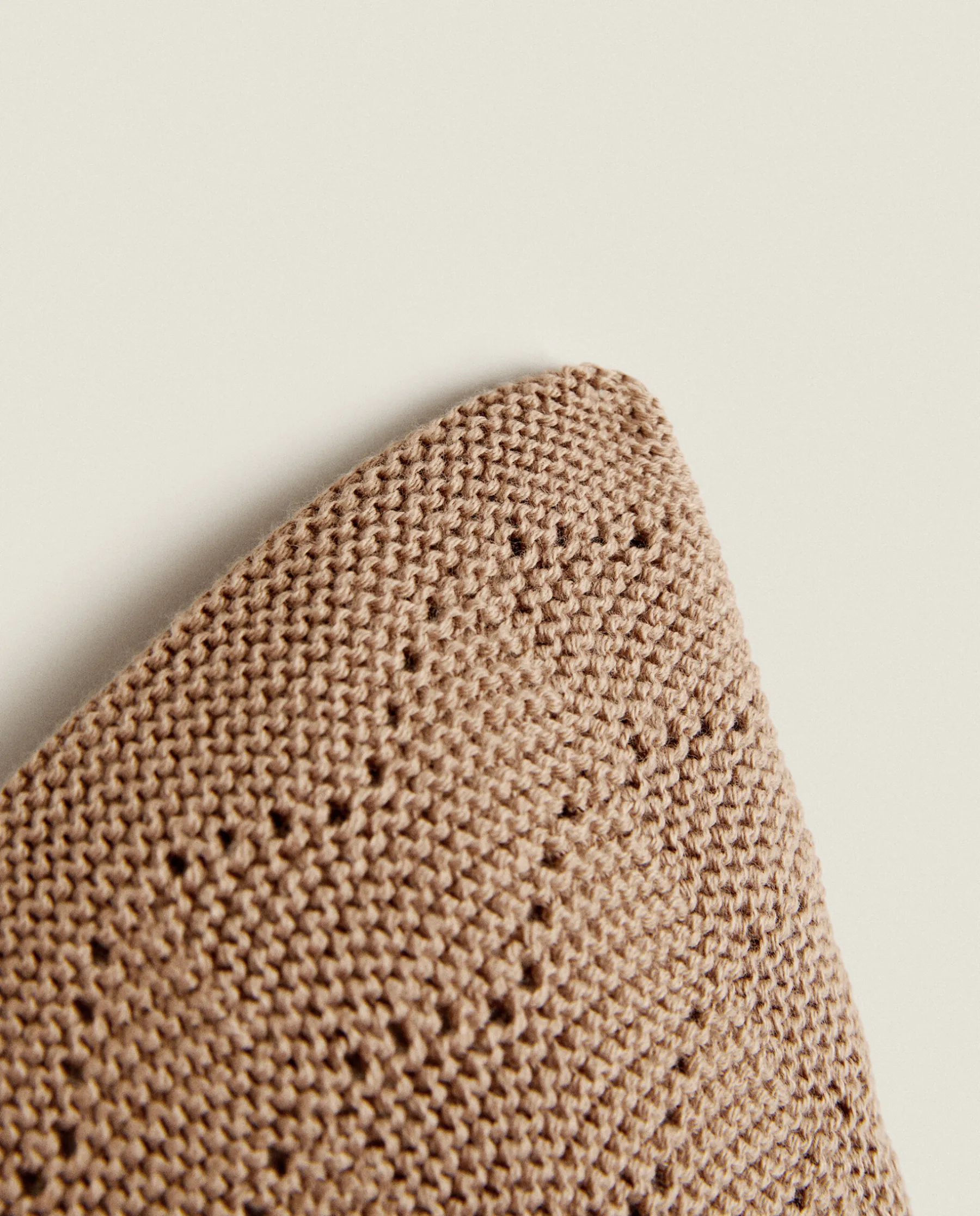 ZARA Home Bonnet With Openwork