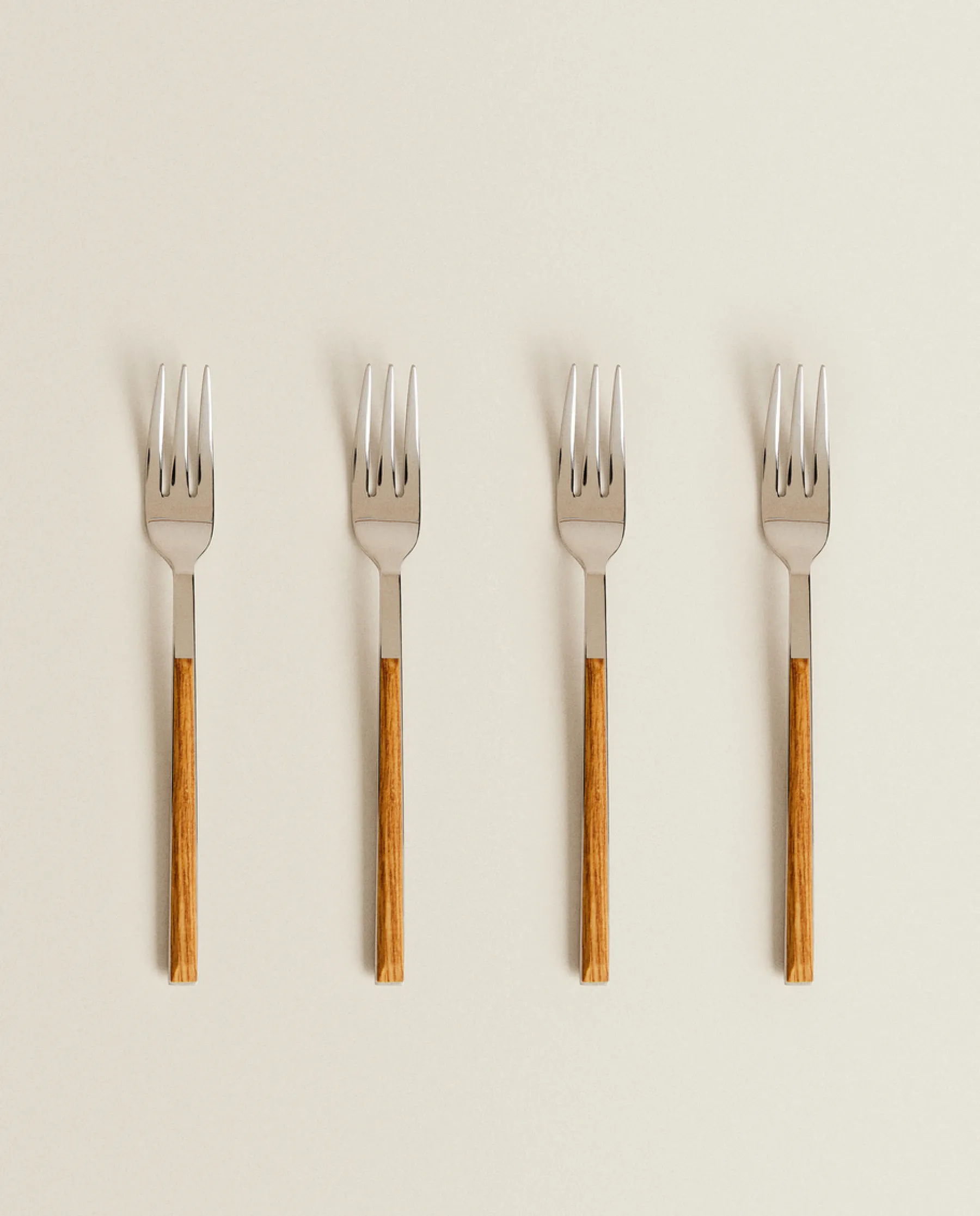 ZARA Home Box 4 Brunch Forks With Wood Pattern Handle