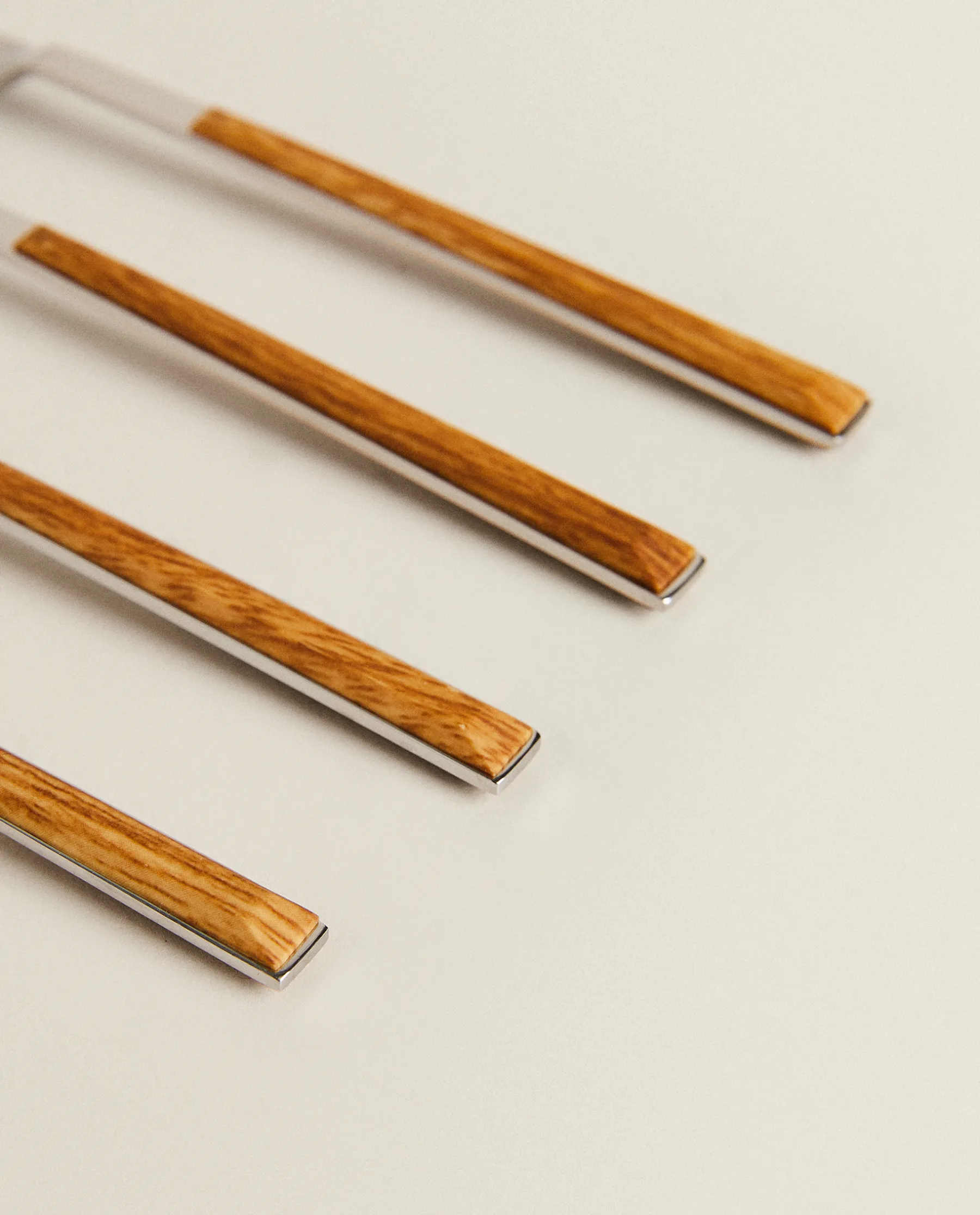 ZARA Home Box 4 Brunch Forks With Wood Pattern Handle