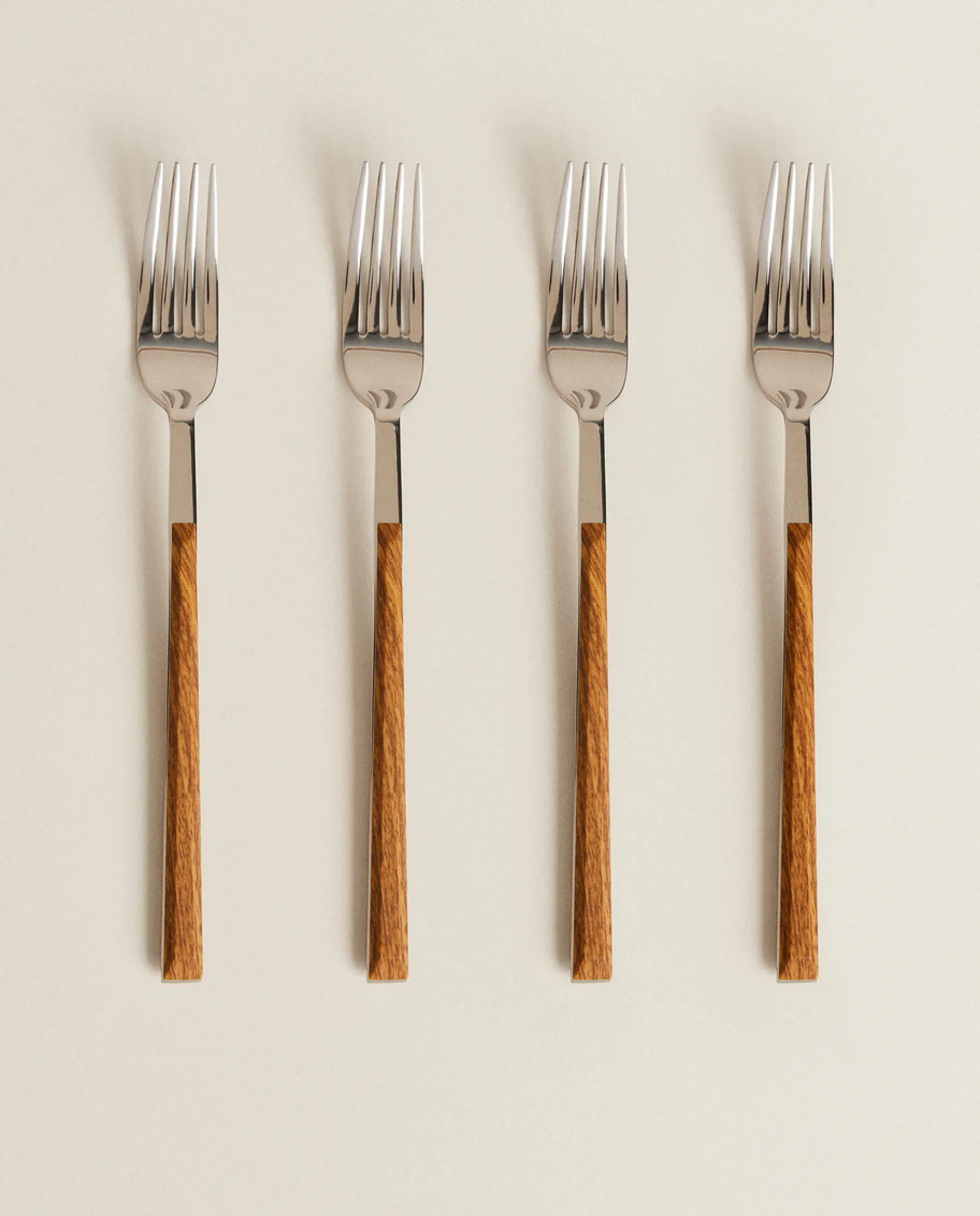 ZARA Home Box 4 Forks With Wood Pattern Handles