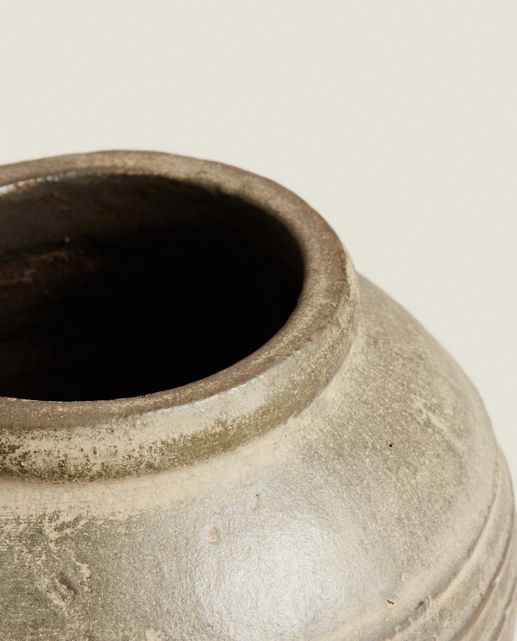 ZARA Home Ceramic Vase With Lines