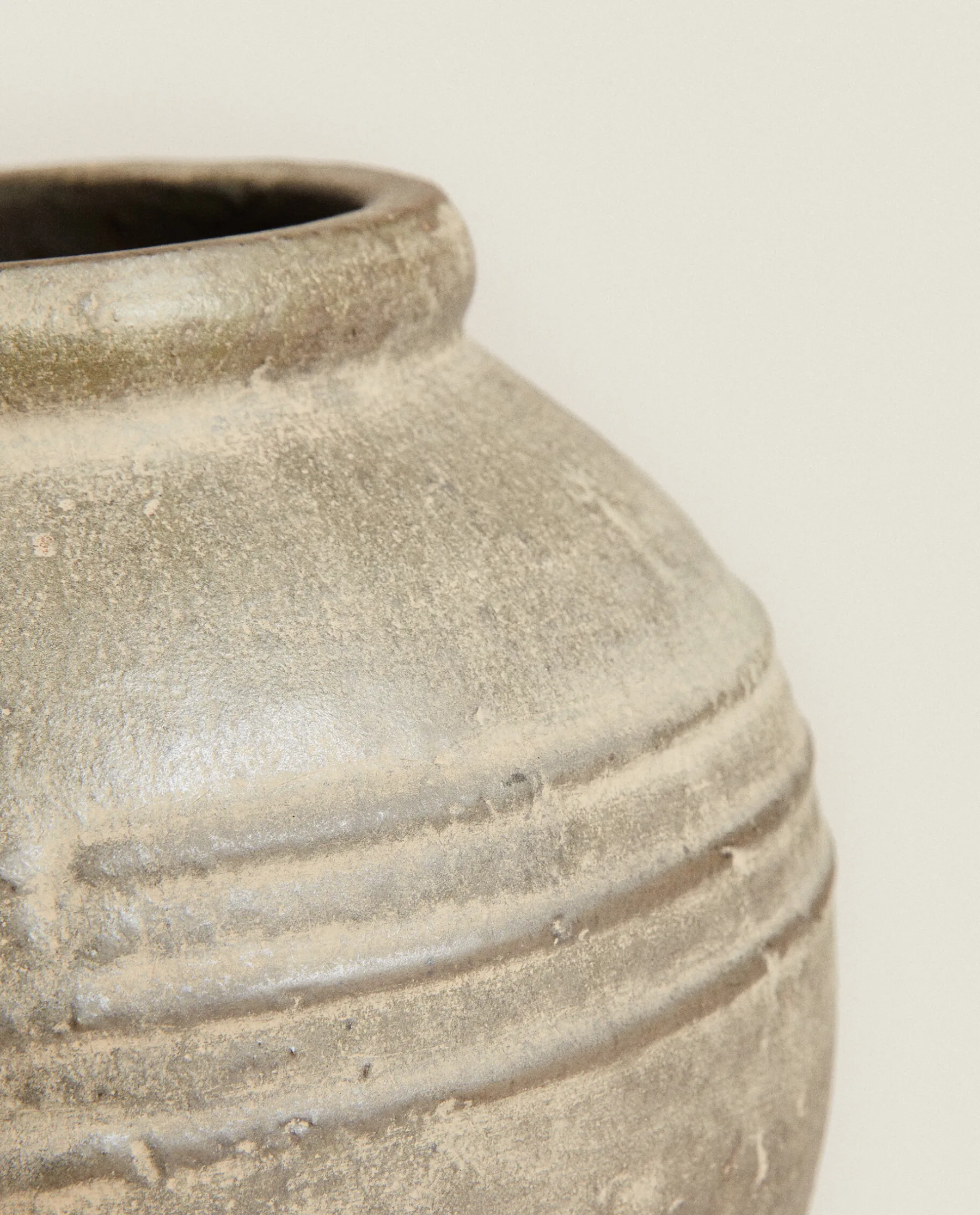 ZARA Home Ceramic Vase With Lines