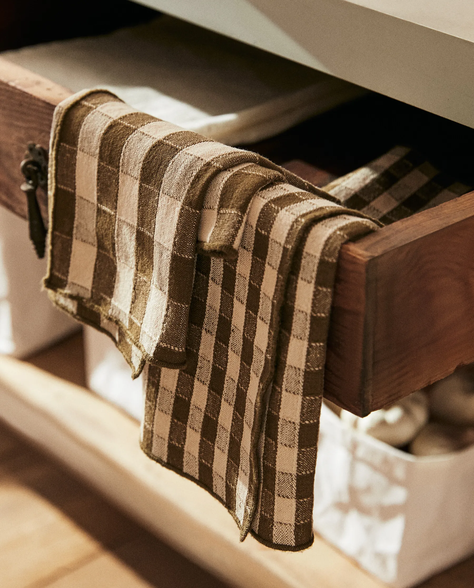 ZARA Home Check Kitchen Towel (Pack Of 2)