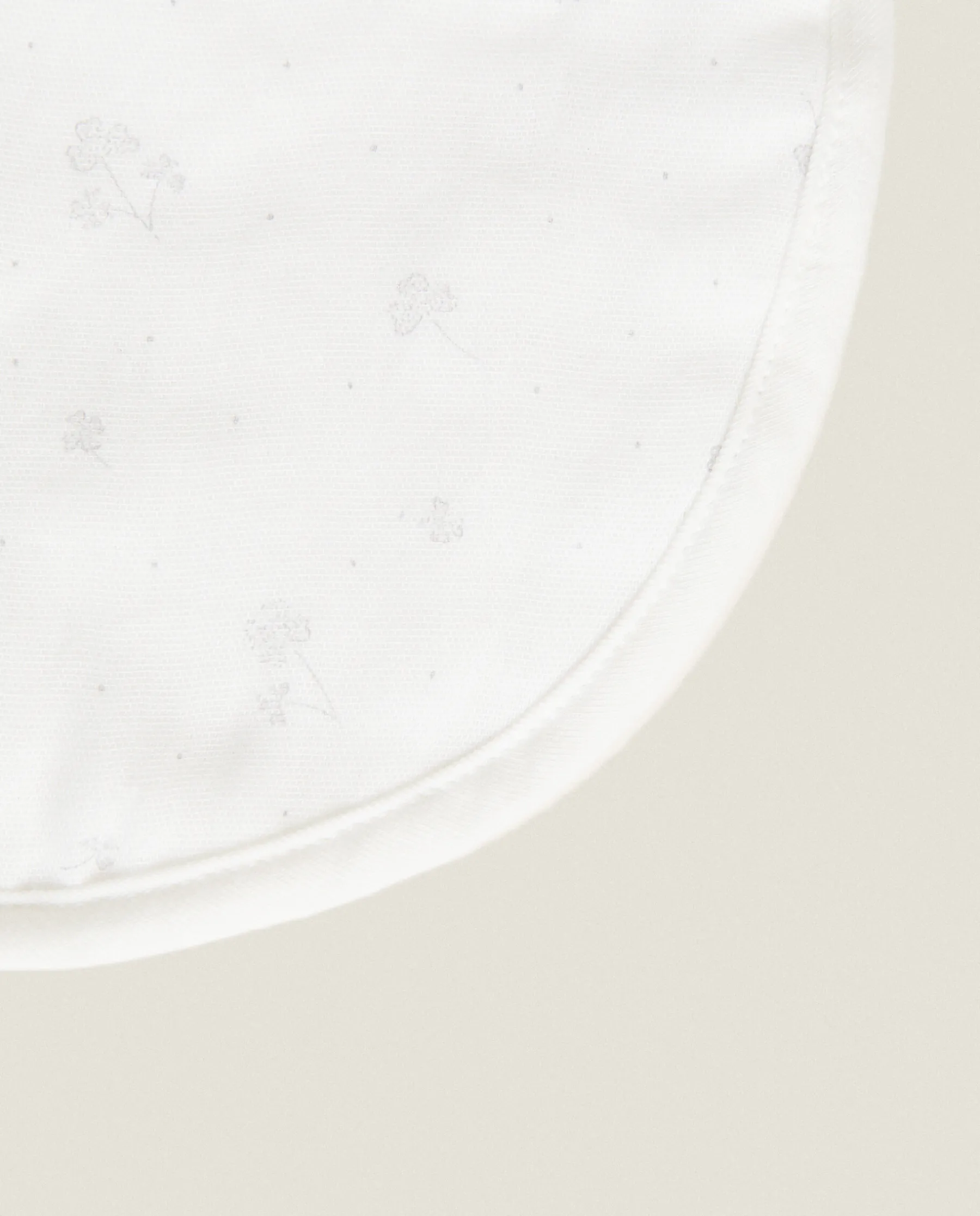 ZARA Home Chiffon Clover Bib