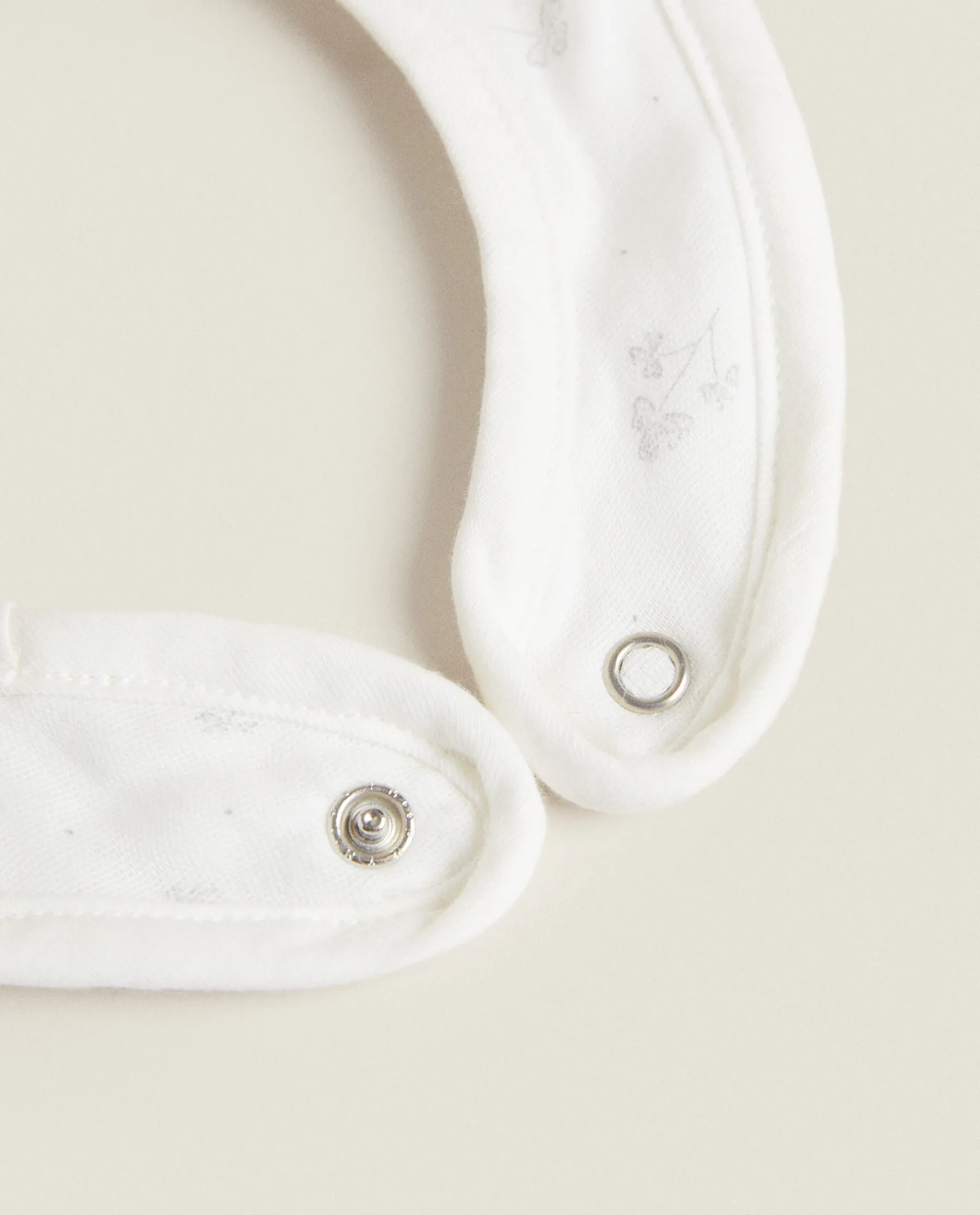 ZARA Home Chiffon Clover Bib