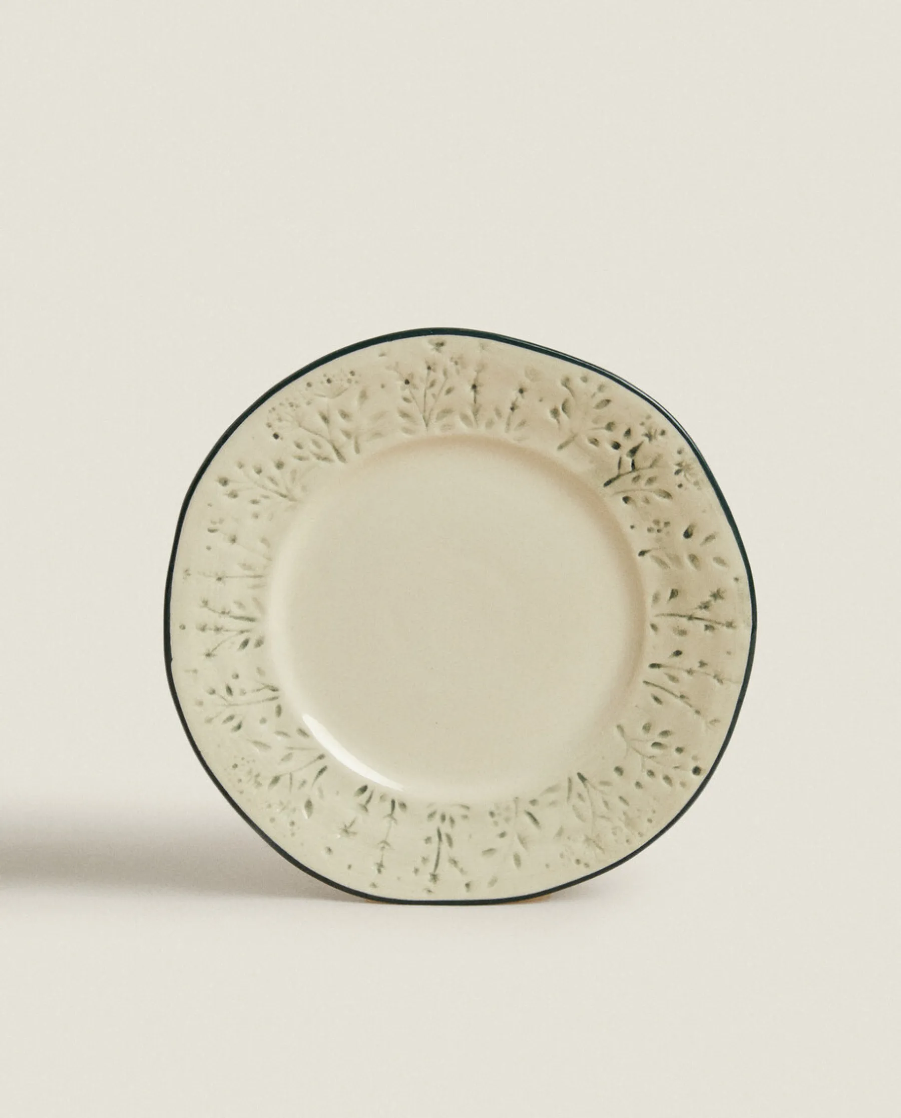 ZARA Home Christmas Dessert Plate With Raised Floral Design