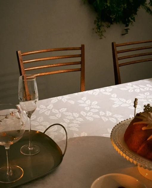 ZARA Home Christmas Glittery Floral Jacquard Tablecloth