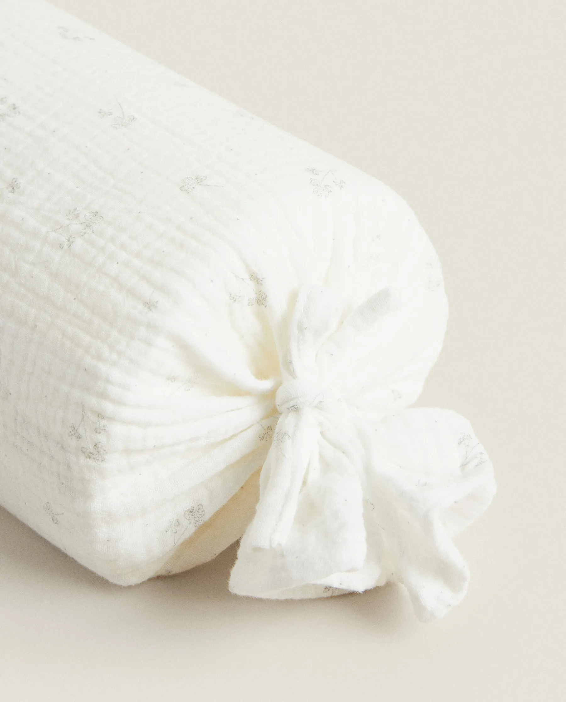 ZARA Home Clover Bolster Cushion