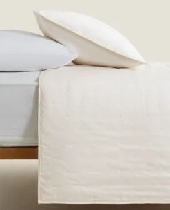 ZARA Home Dotted Quilt
