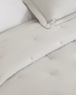 ZARA Home Dotted Quilt