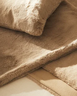 ZARA Home Double-Textured Faux Fur Blanket