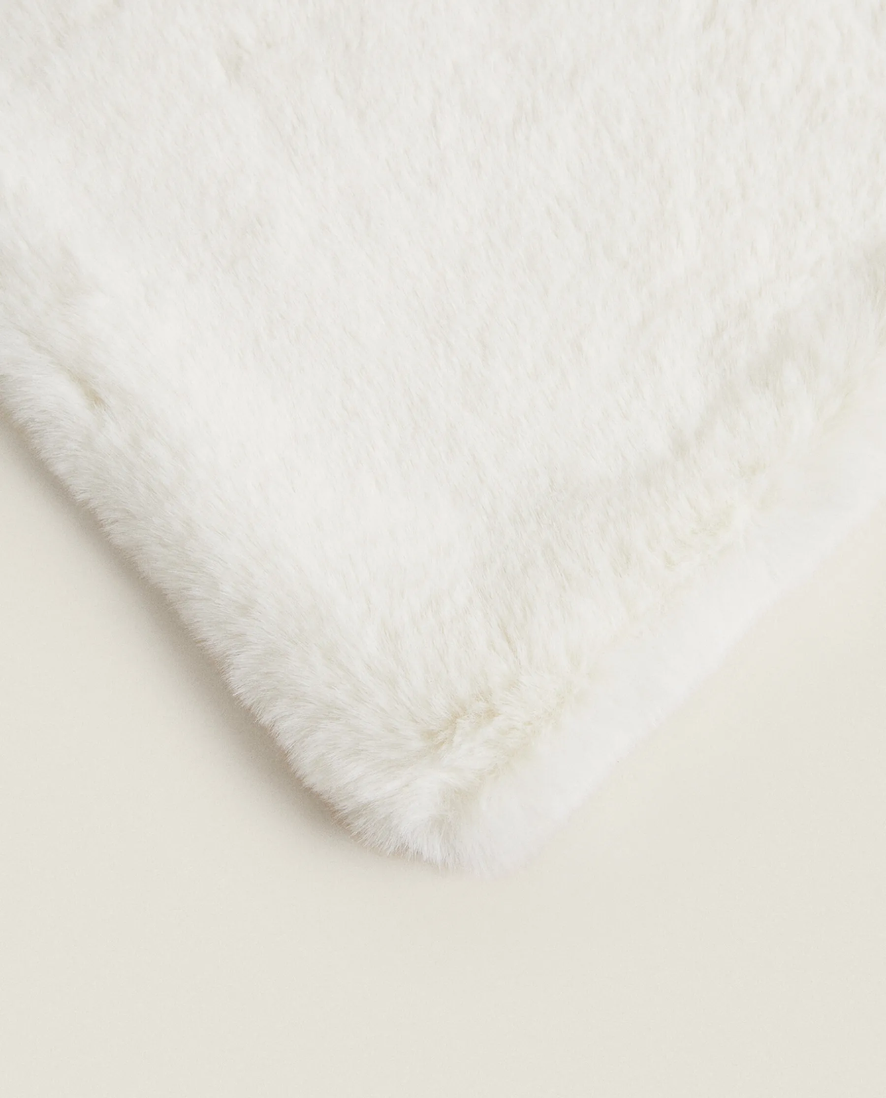 ZARA Home Double-Textured Faux Fur Blanket