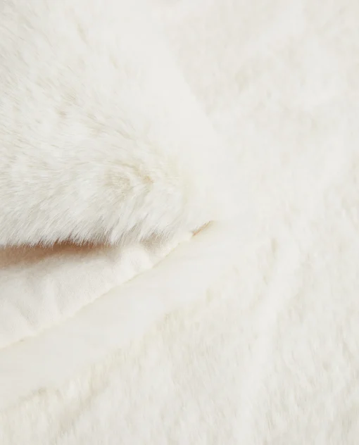 ZARA Home Double-Textured Faux Fur Blanket