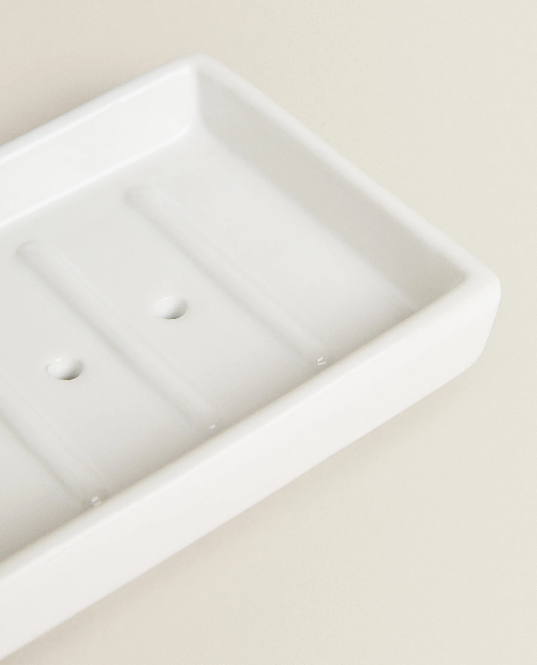 ZARA Home Earthenware Soap Dish