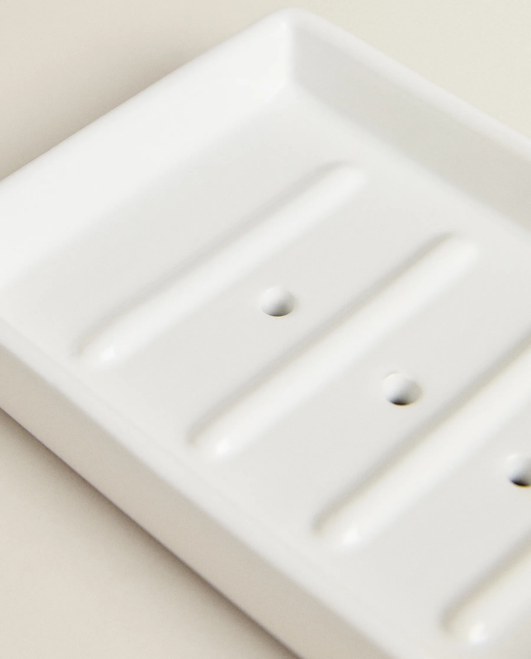ZARA Home Earthenware Soap Dish