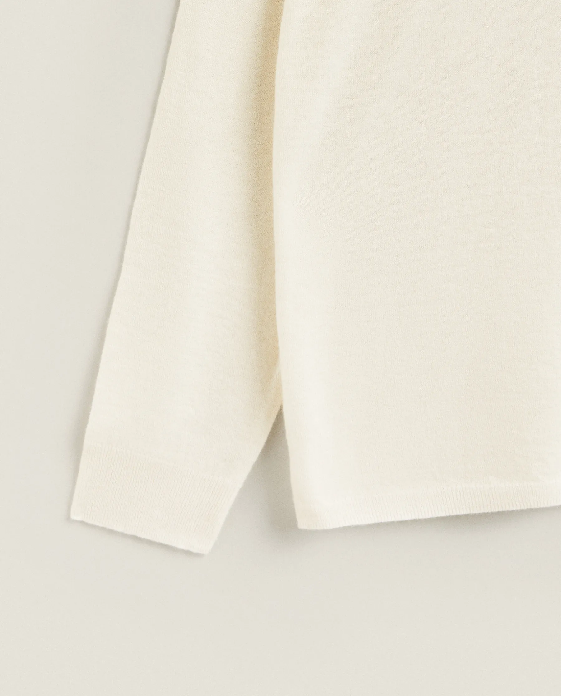 ZARA Home Fine Cashmere Sweater