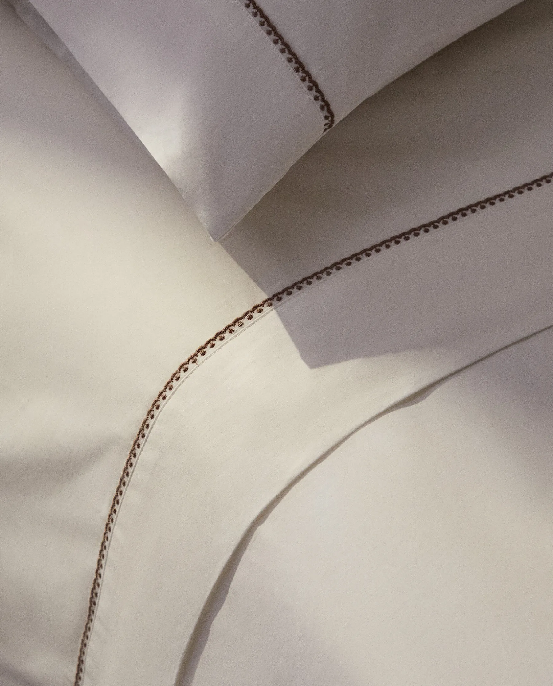 ZARA Home Flat Sheet With Topstitching