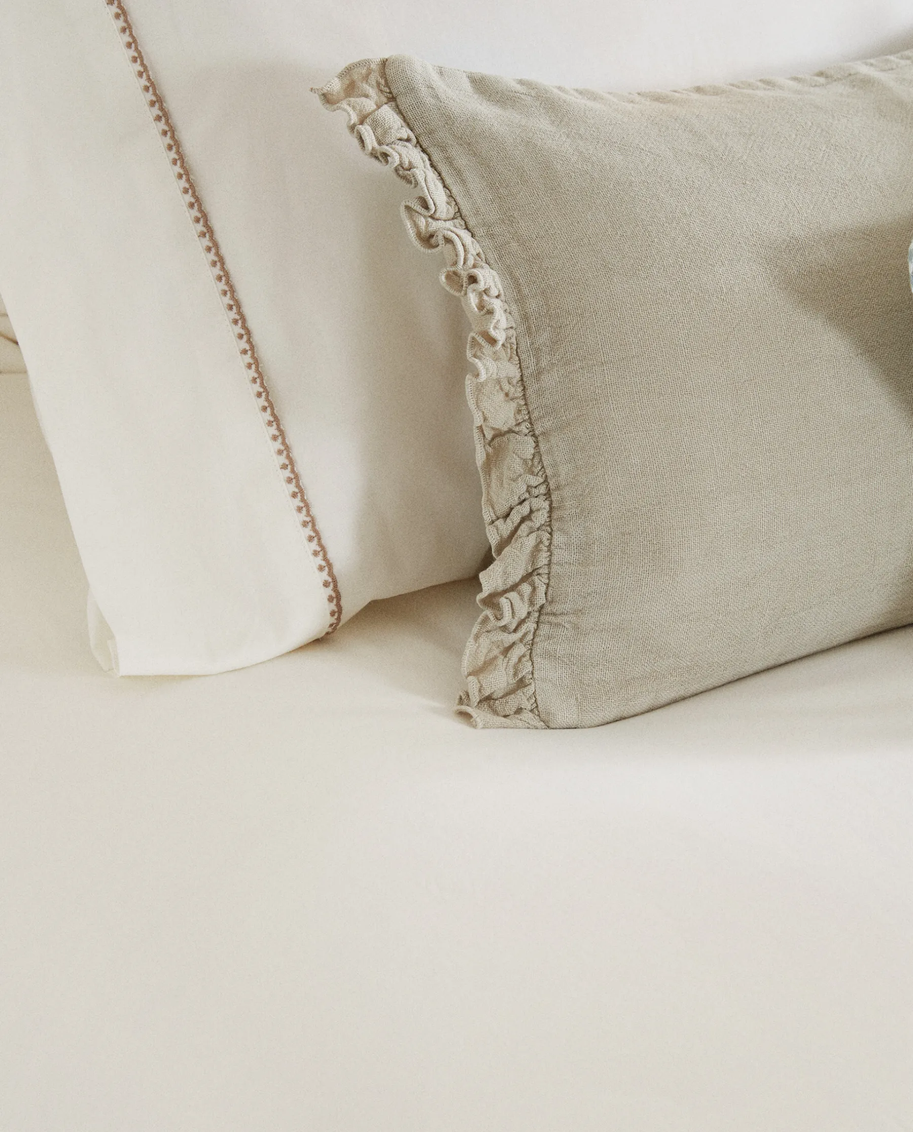 ZARA Home Flat Sheet With Topstitching