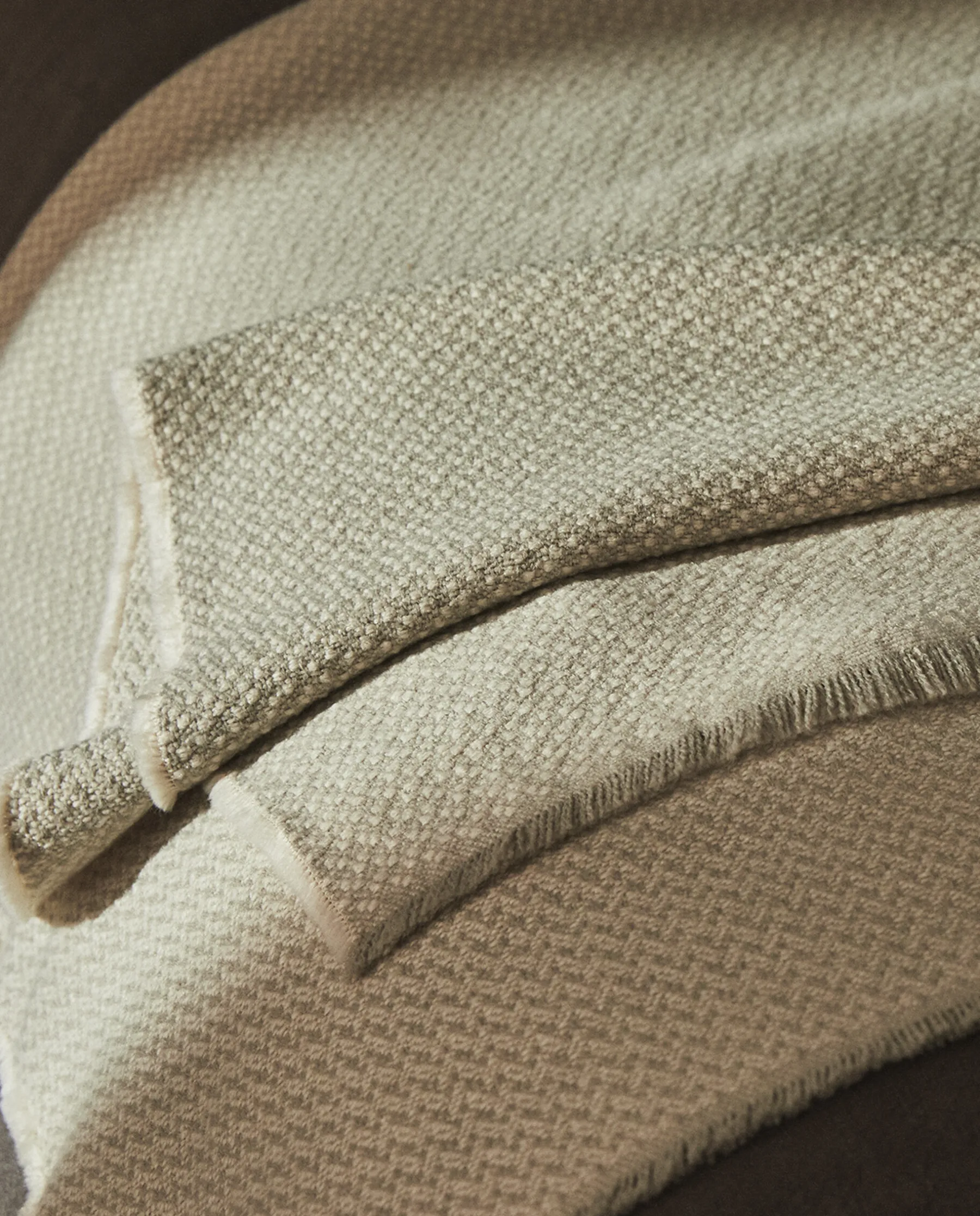 ZARA Home Fringed Acrylic Blanket