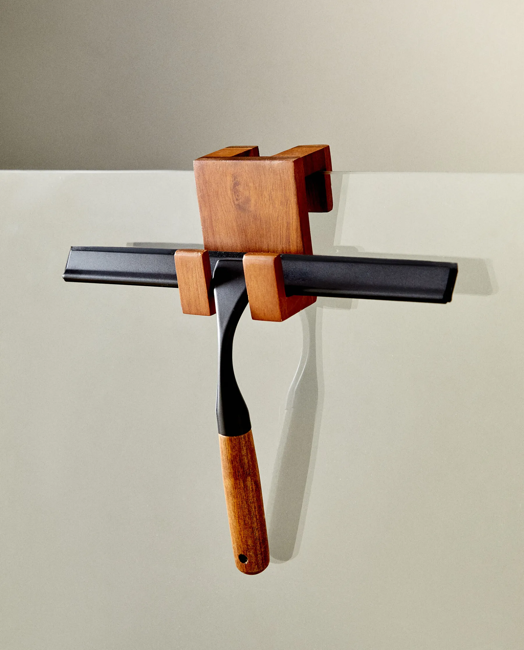 ZARA Home Glass Cleaner Accessory