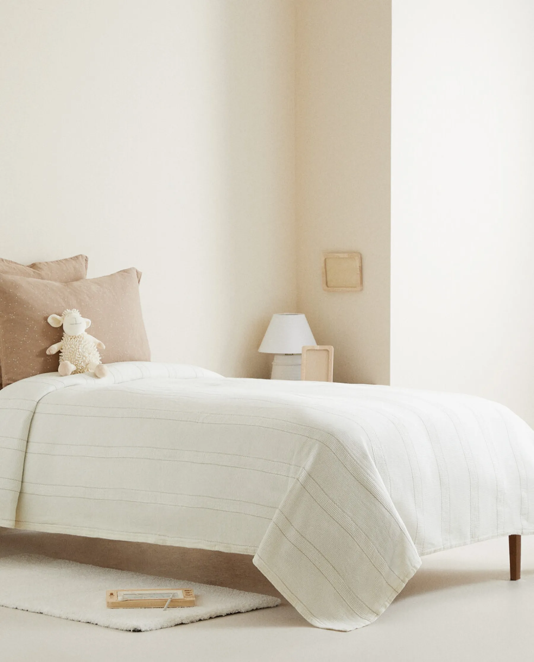 ZARA Home Jacquard Cotton Bedspread