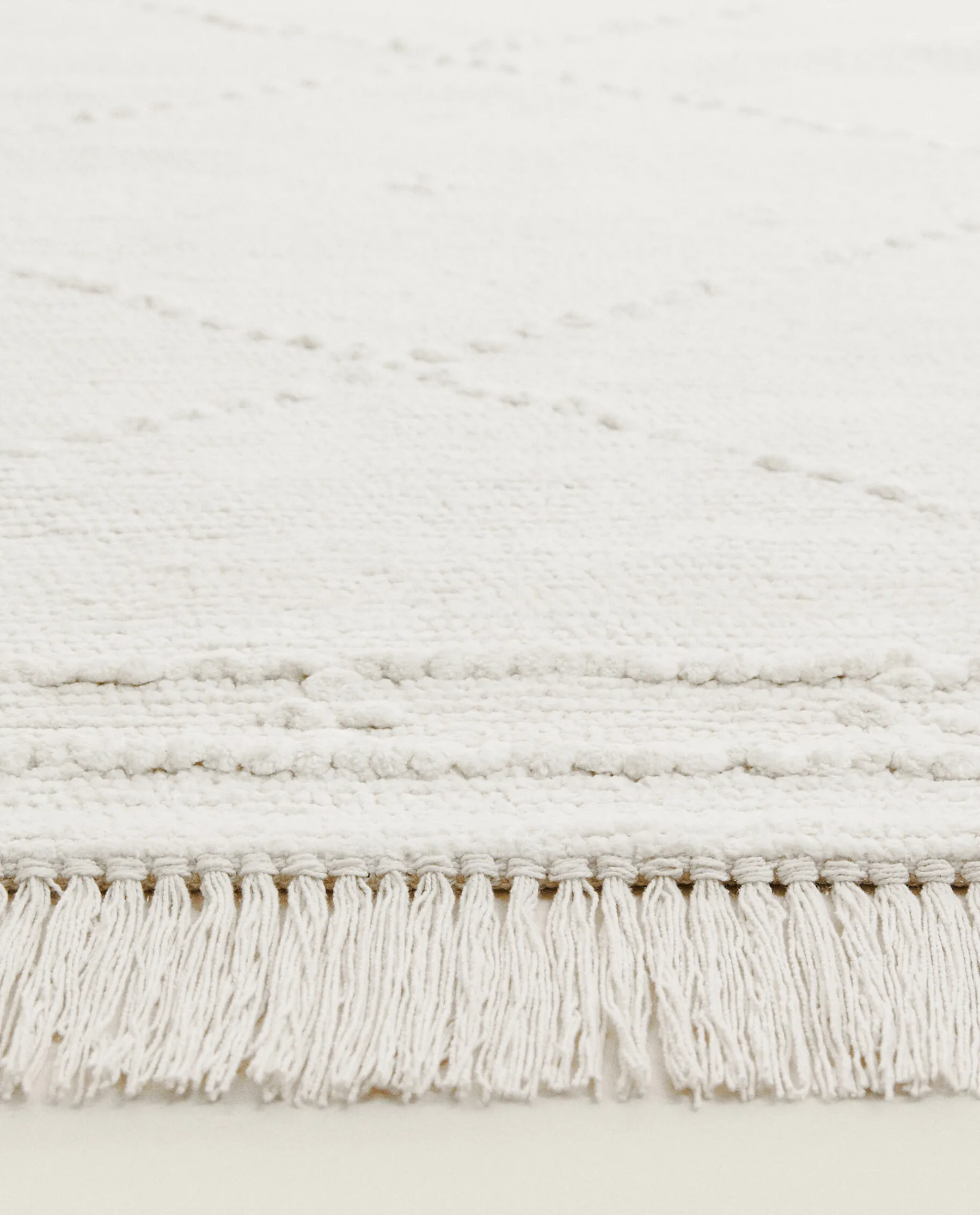 ZARA Home Kids' Diamond Chenille Rug With Fringing