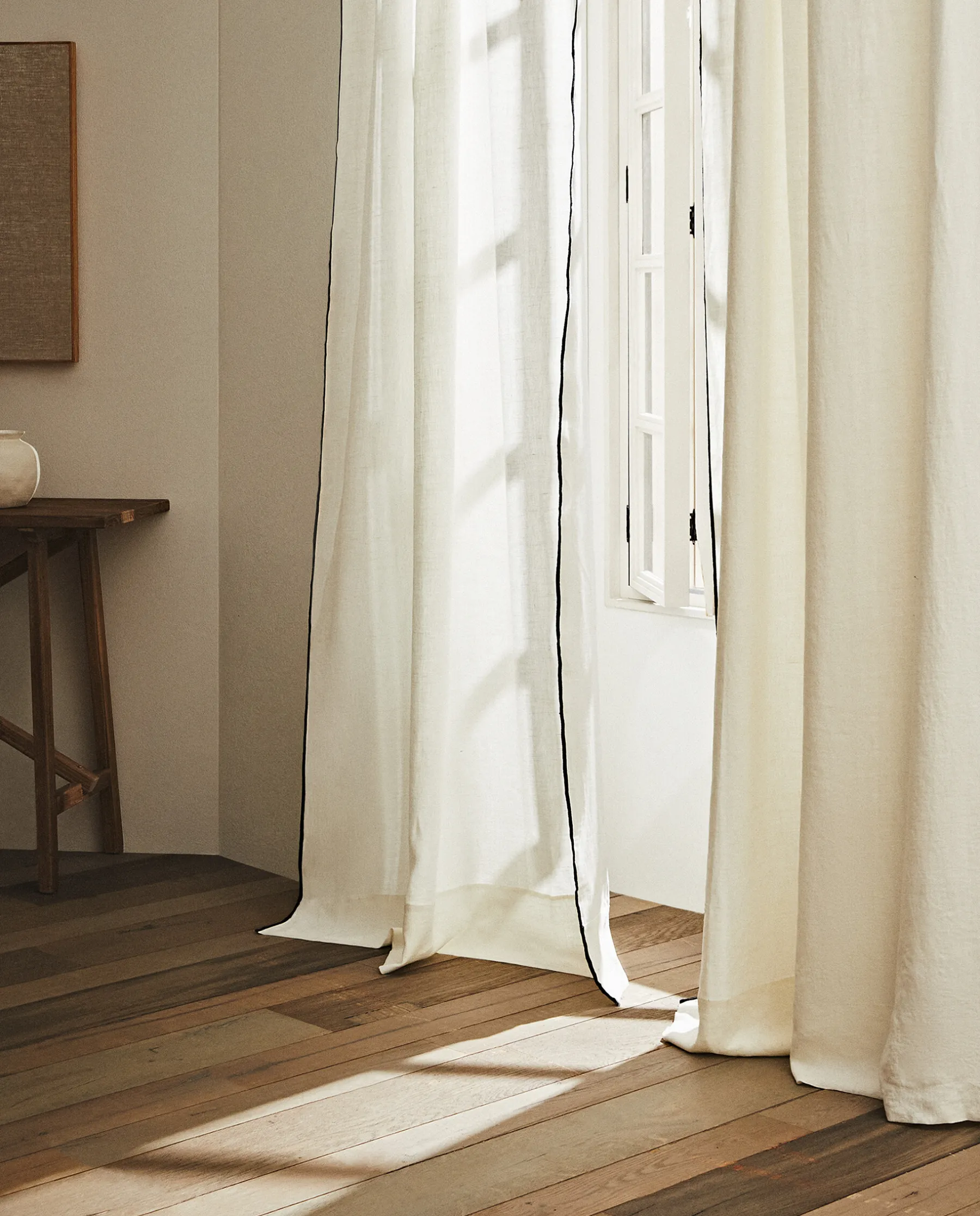 ZARA Home Linen Overlock Curtain