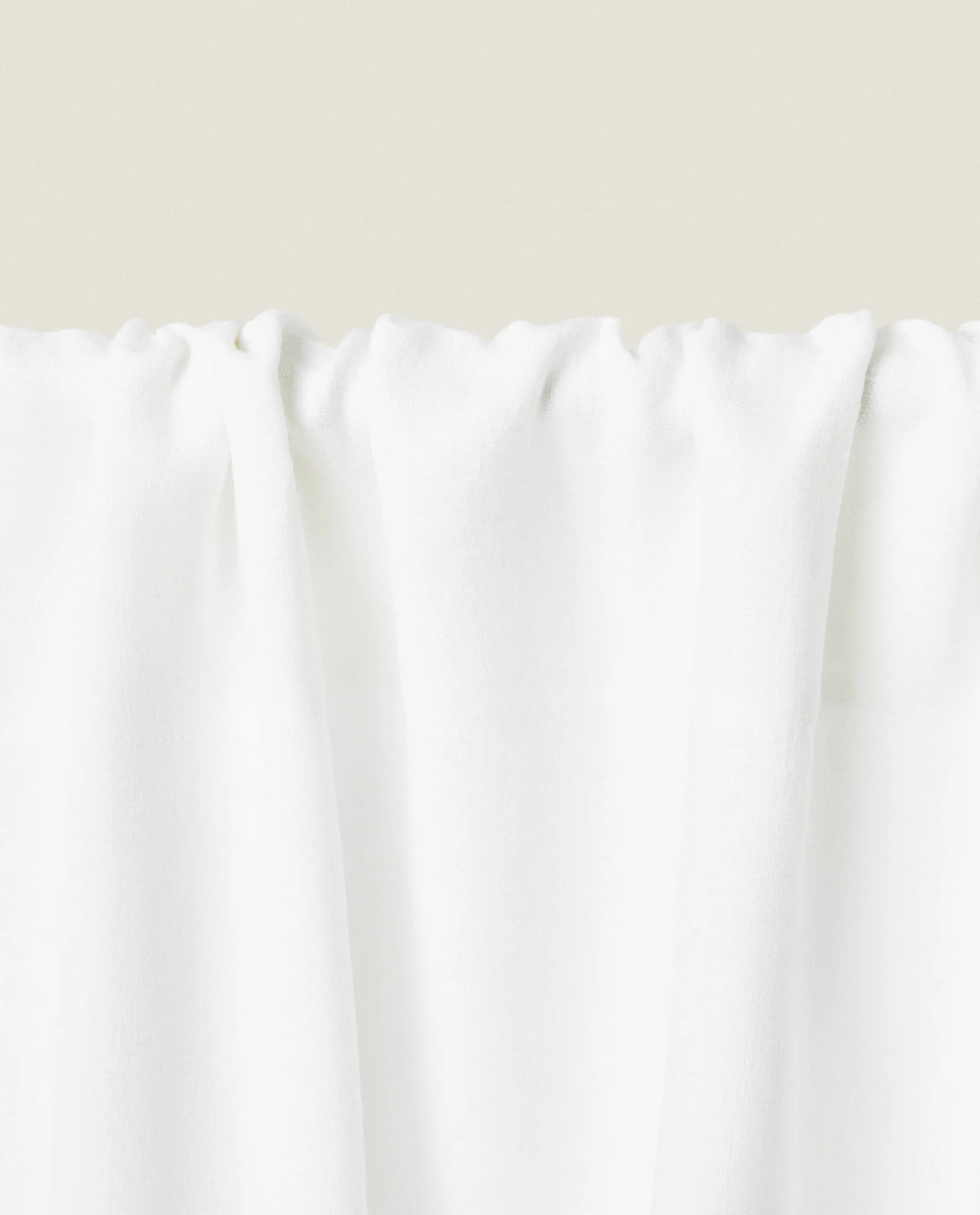 ZARA Home Linen Overlock Curtain
