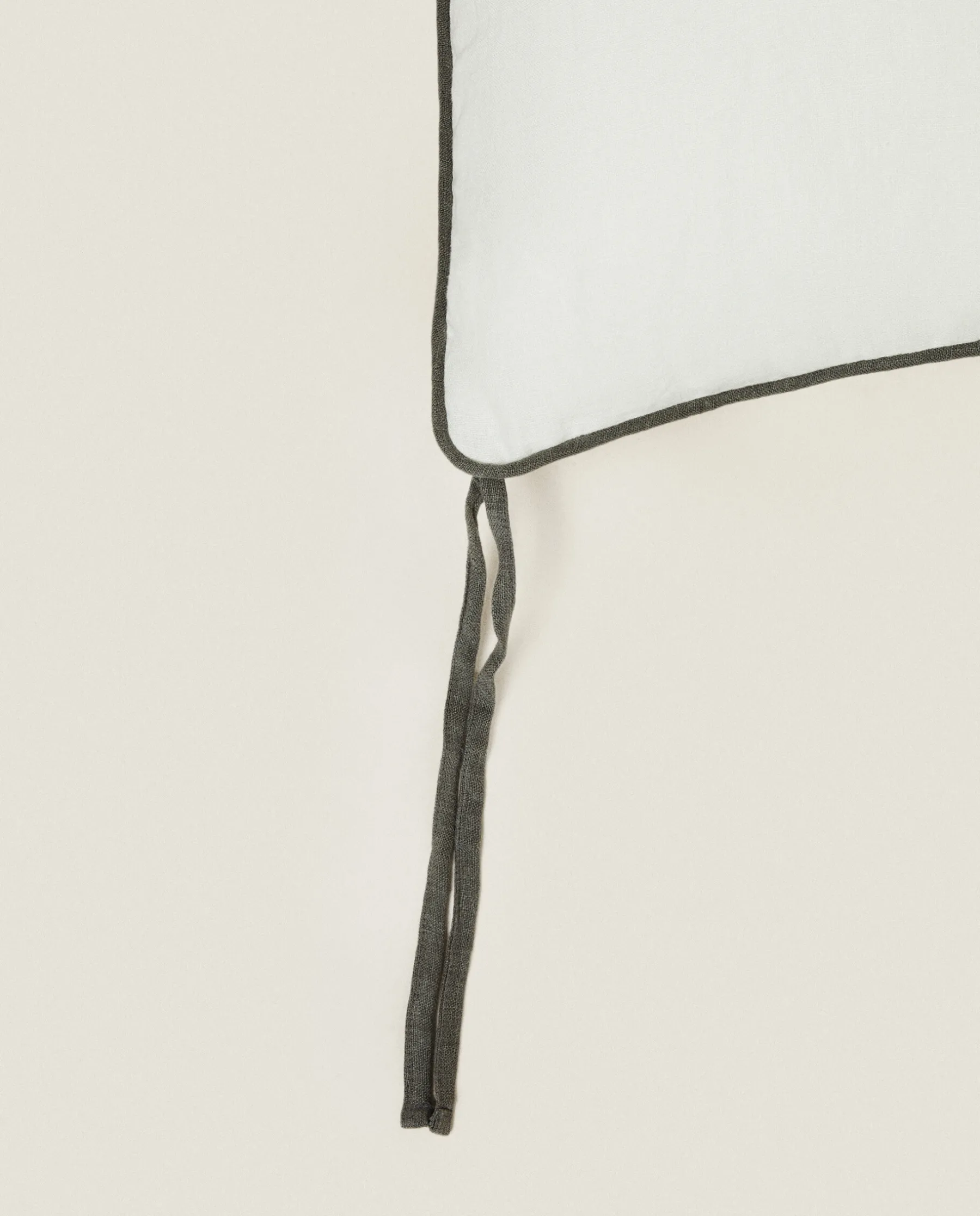 ZARA Home Linen Seat Cushion