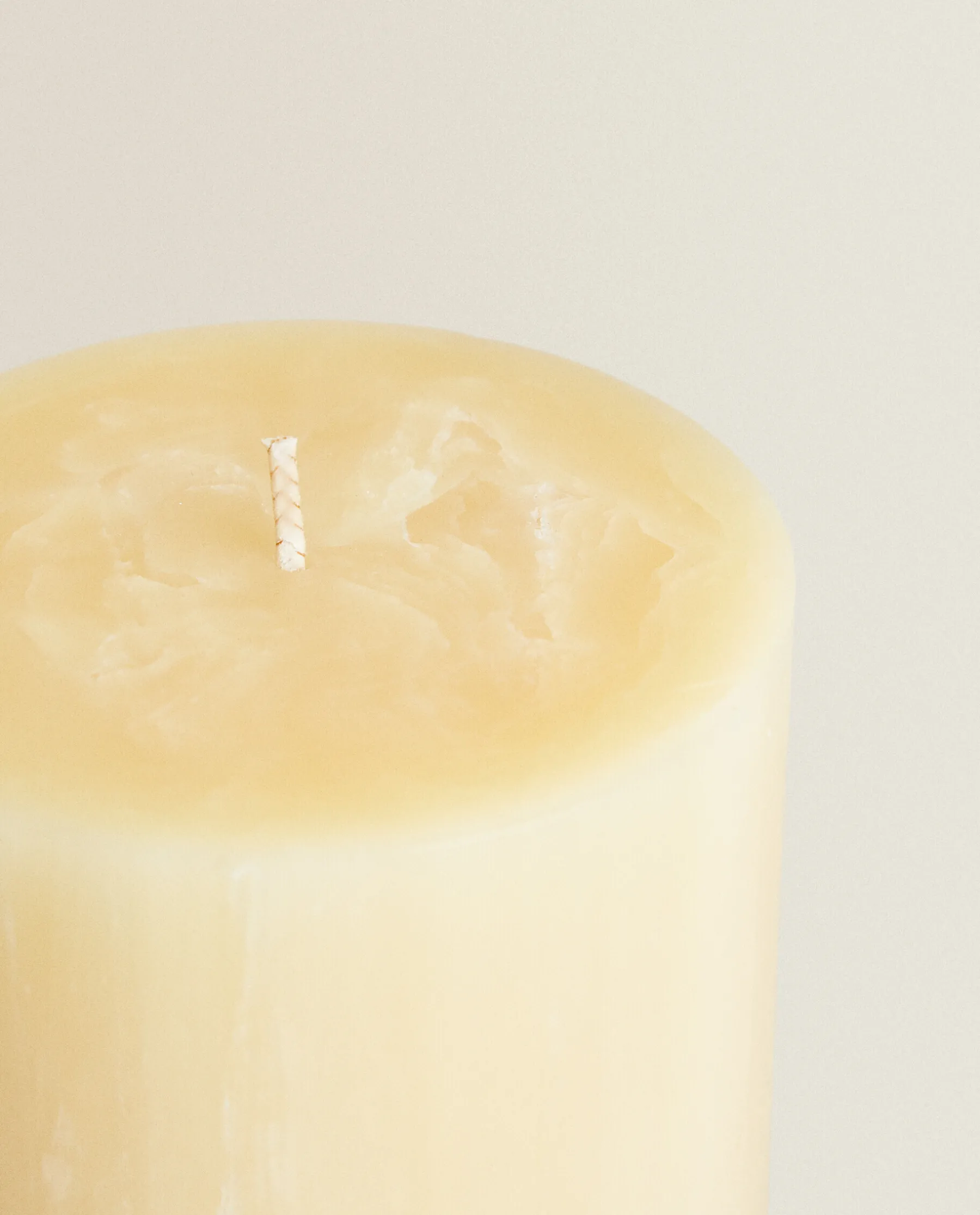 ZARA Home Long Cylinder Candle