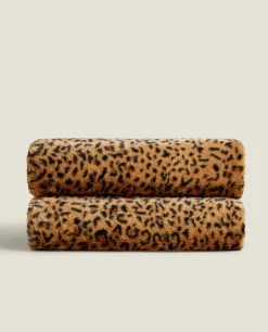 ZARA Home Print Blanket