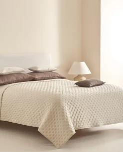 ZARA Home Quilted Quilt With Dots