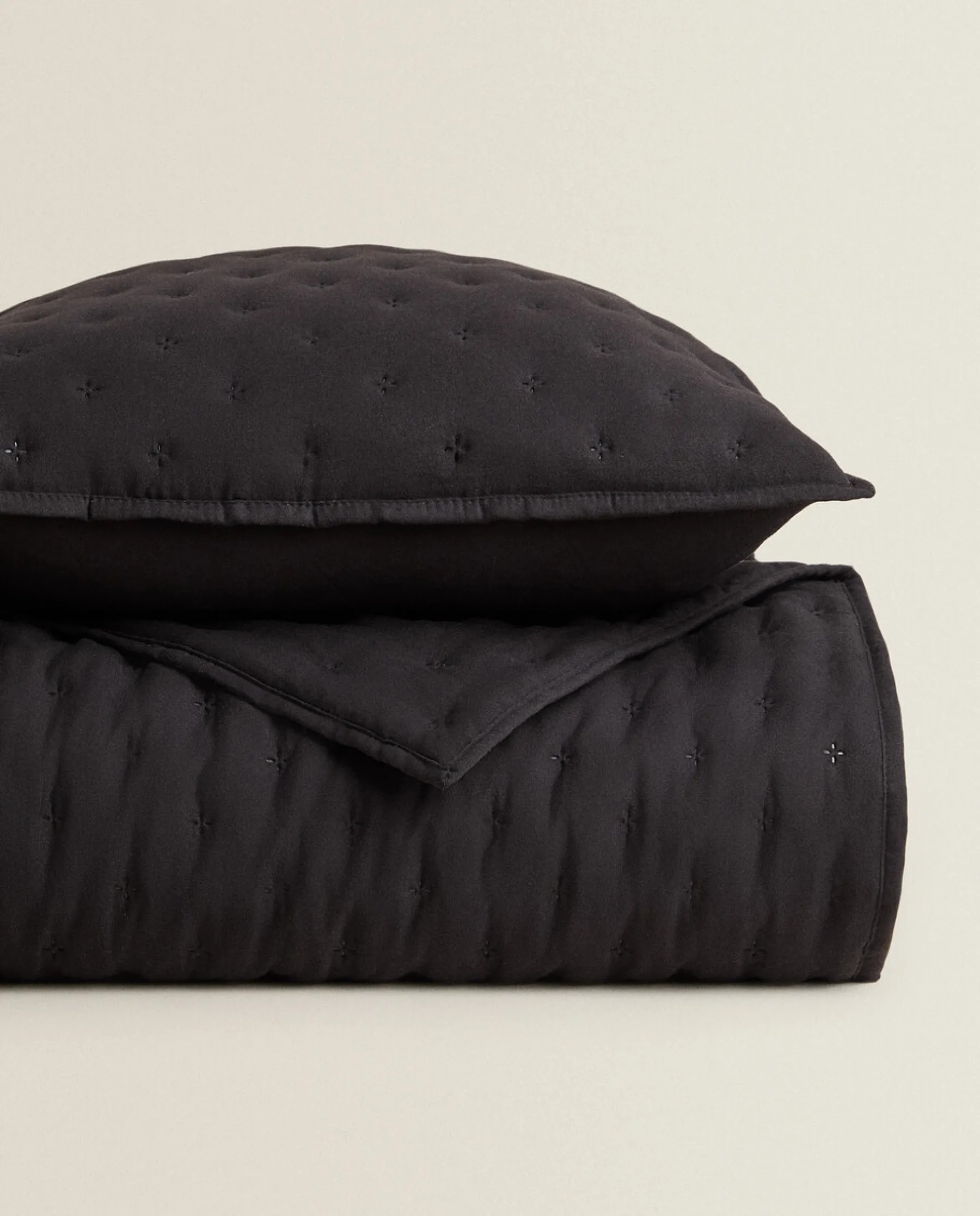 ZARA Home Quilted Quilt With Dots