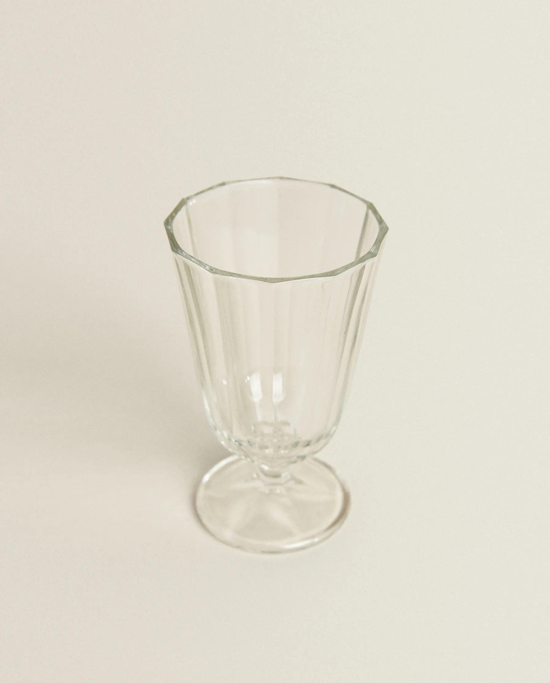 ZARA Home Raised Faceted Wine Glass