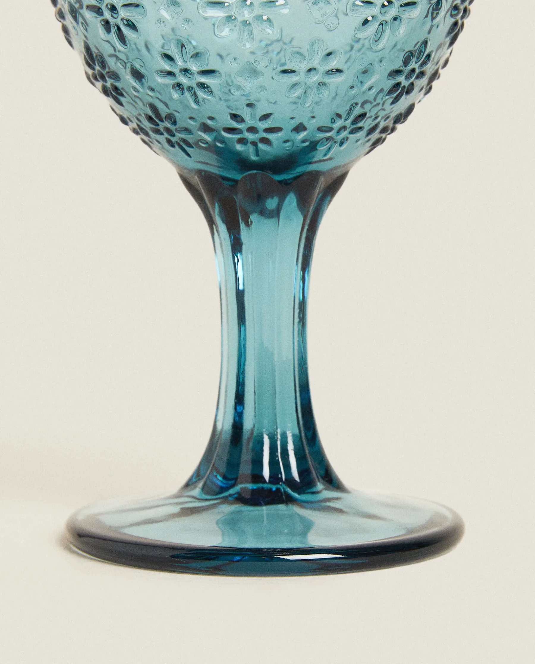 ZARA Home Raised Floral Design Wine Glass