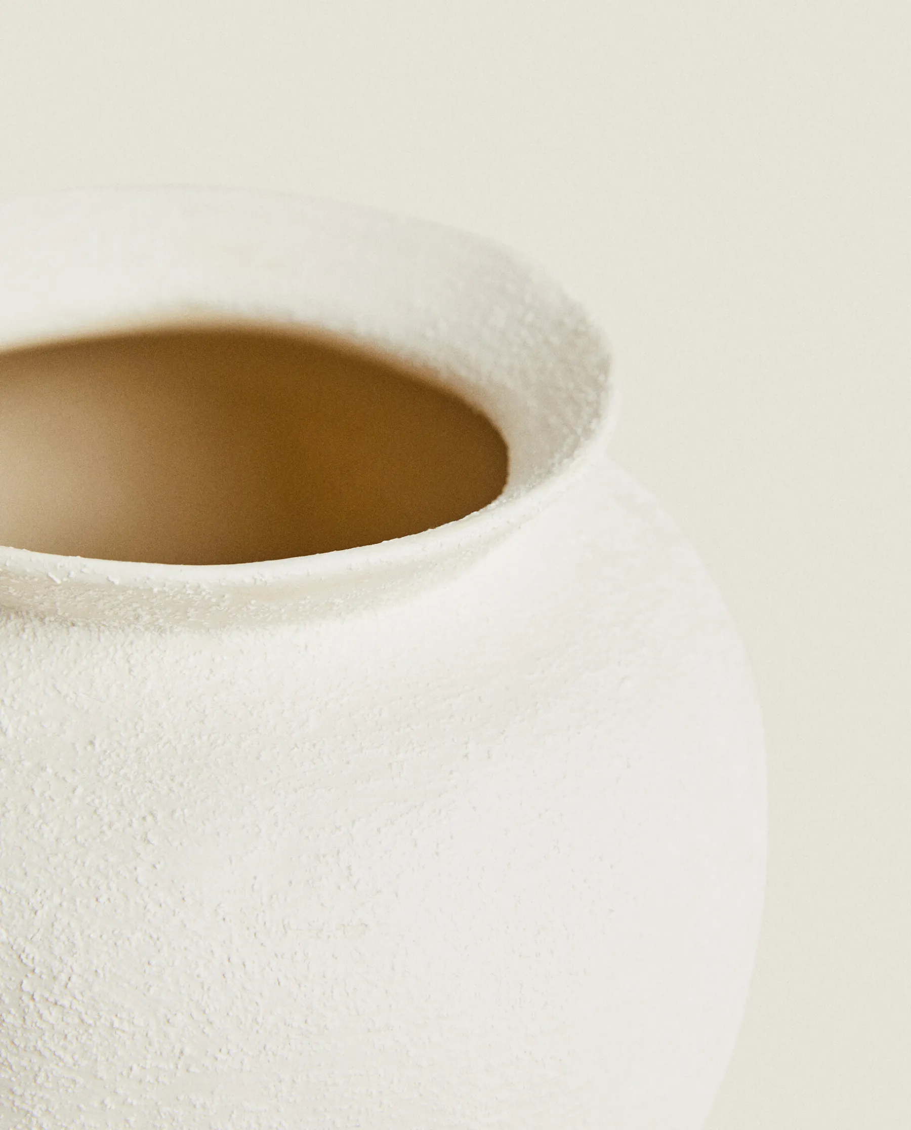 ZARA Home Rough Earthenware Vase