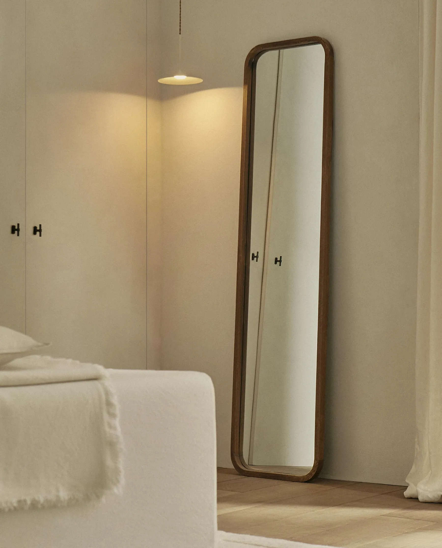 ZARA Home Round Full-Length Mirror With Frame