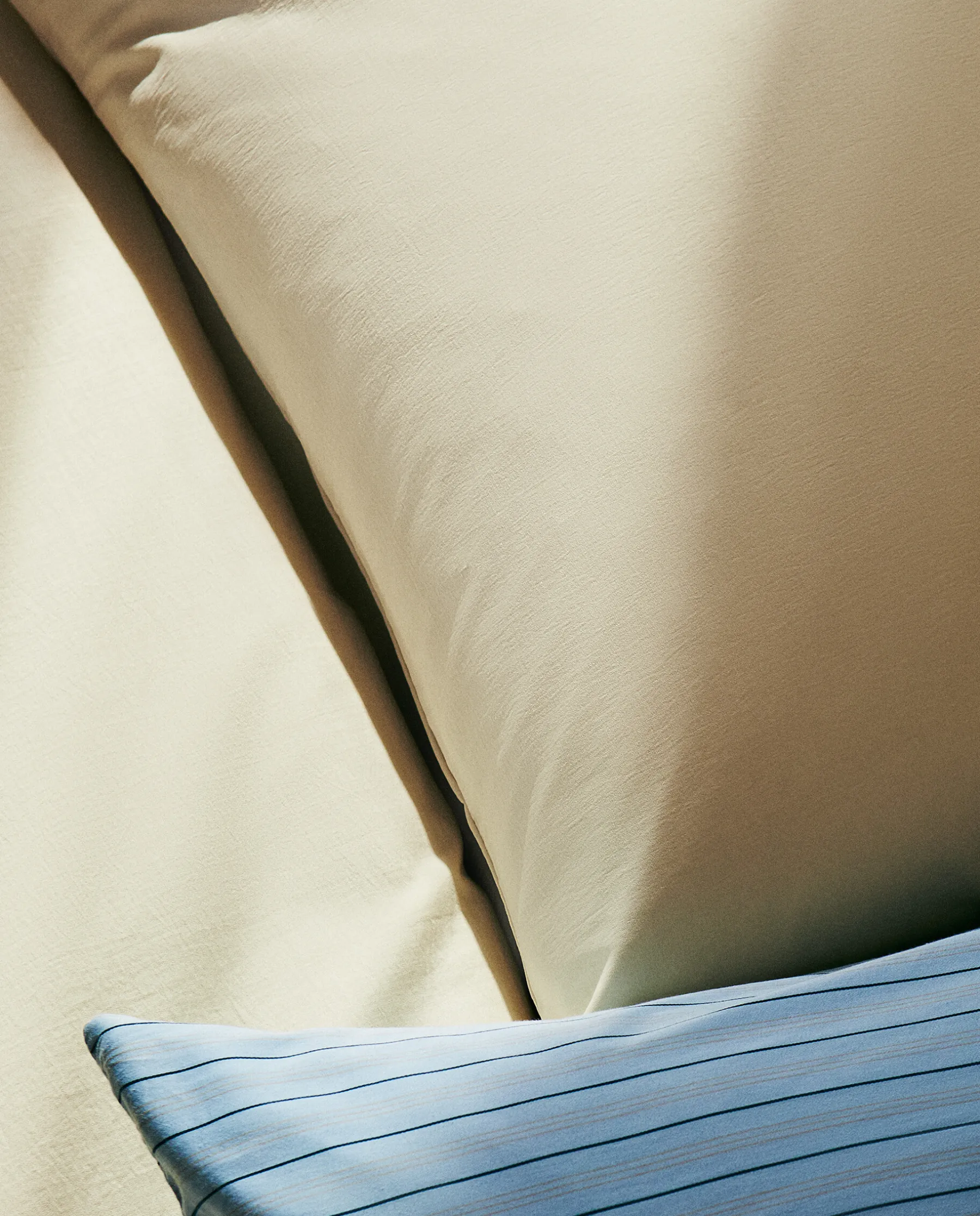 ZARA Home Solid Color Pillowcase