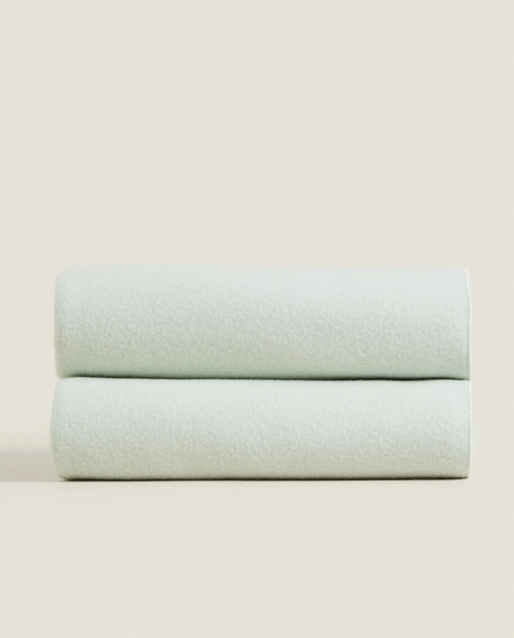 ZARA Home Solid Color Wool Blanket