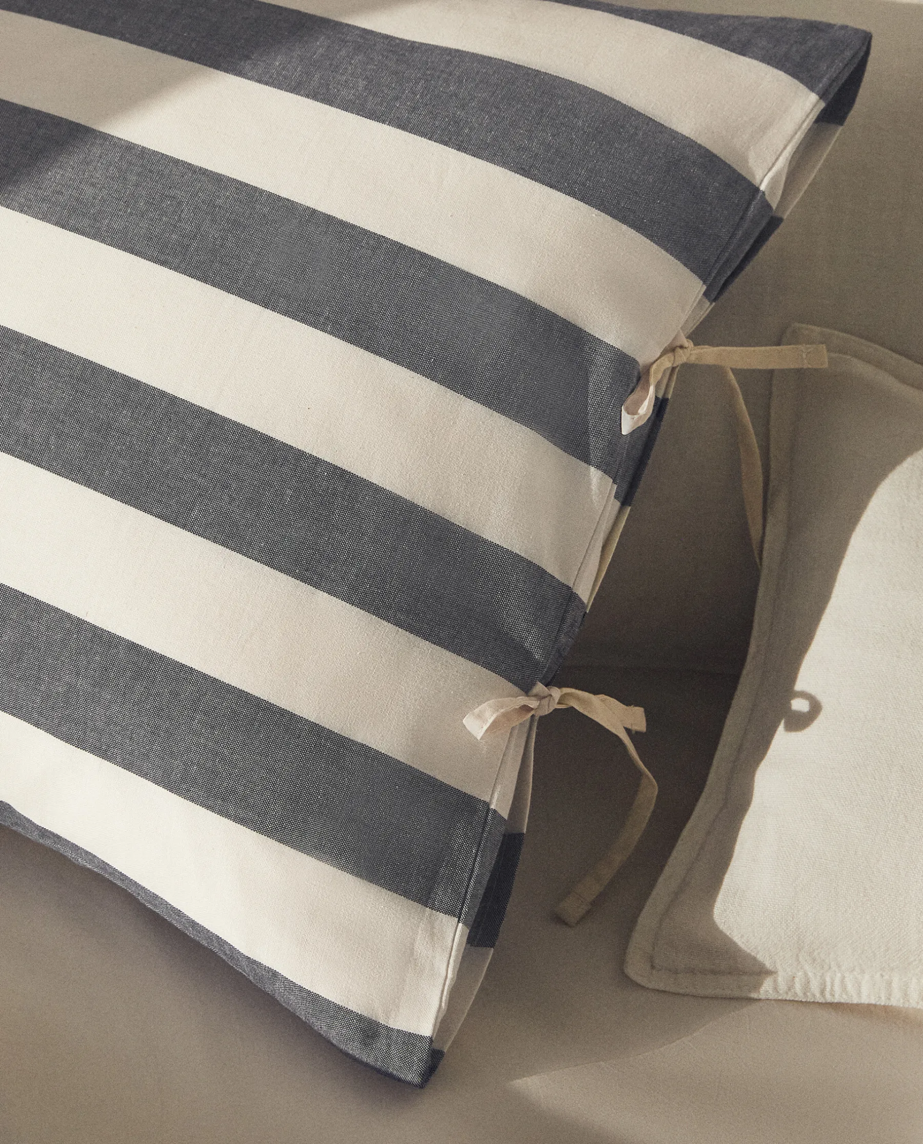 ZARA Home Striped Pillowcase