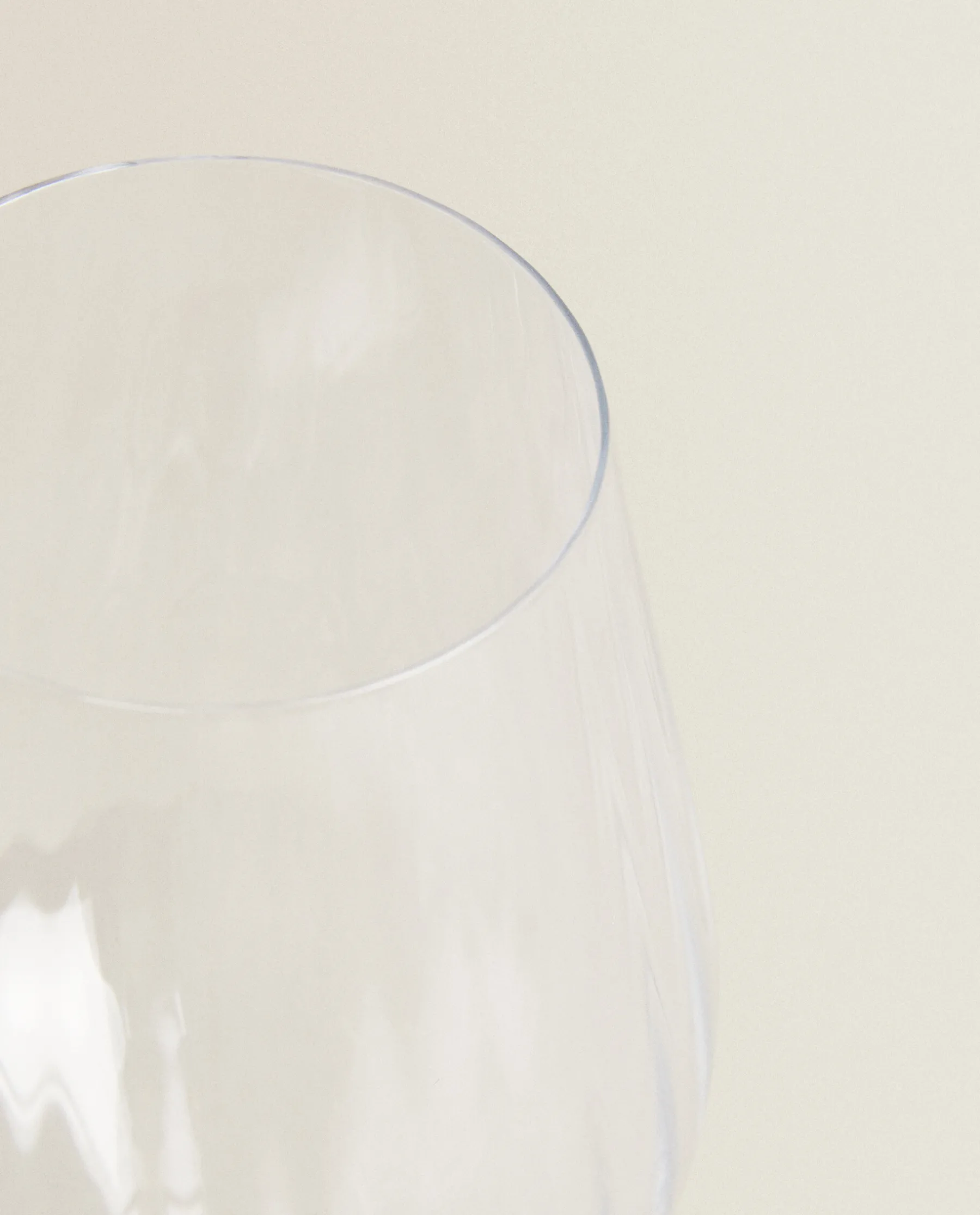 ZARA Home Textured Crystalline Wine Glass