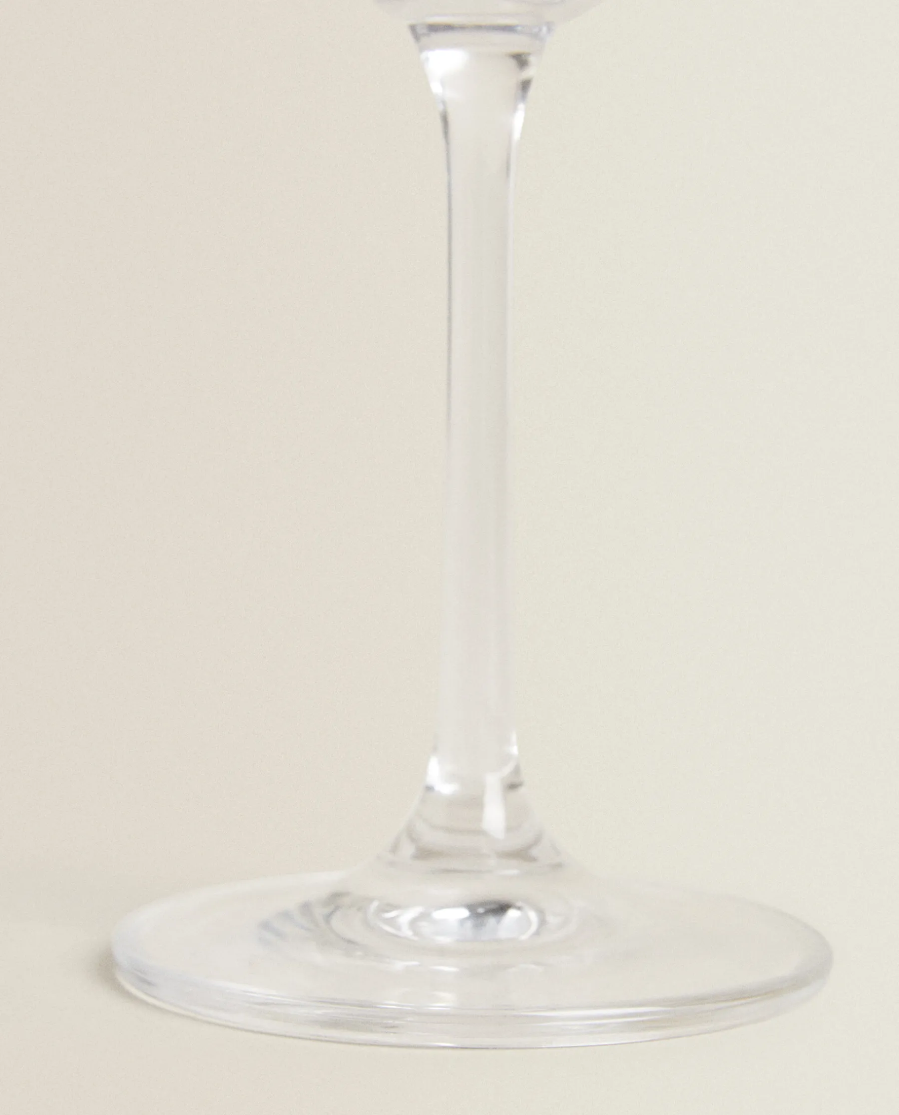 ZARA Home Textured Crystalline Wine Glass
