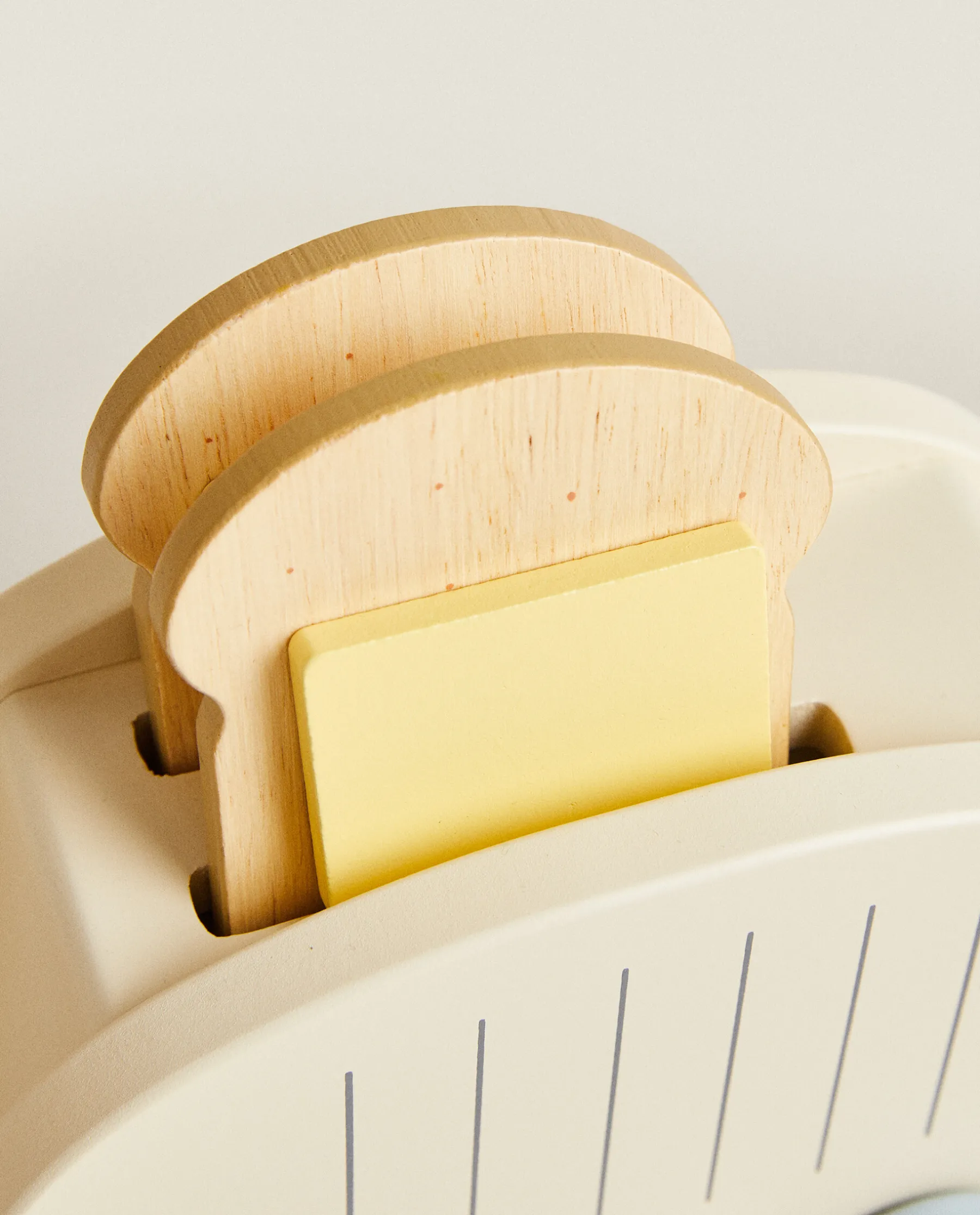 ZARA Home Toy Toaster