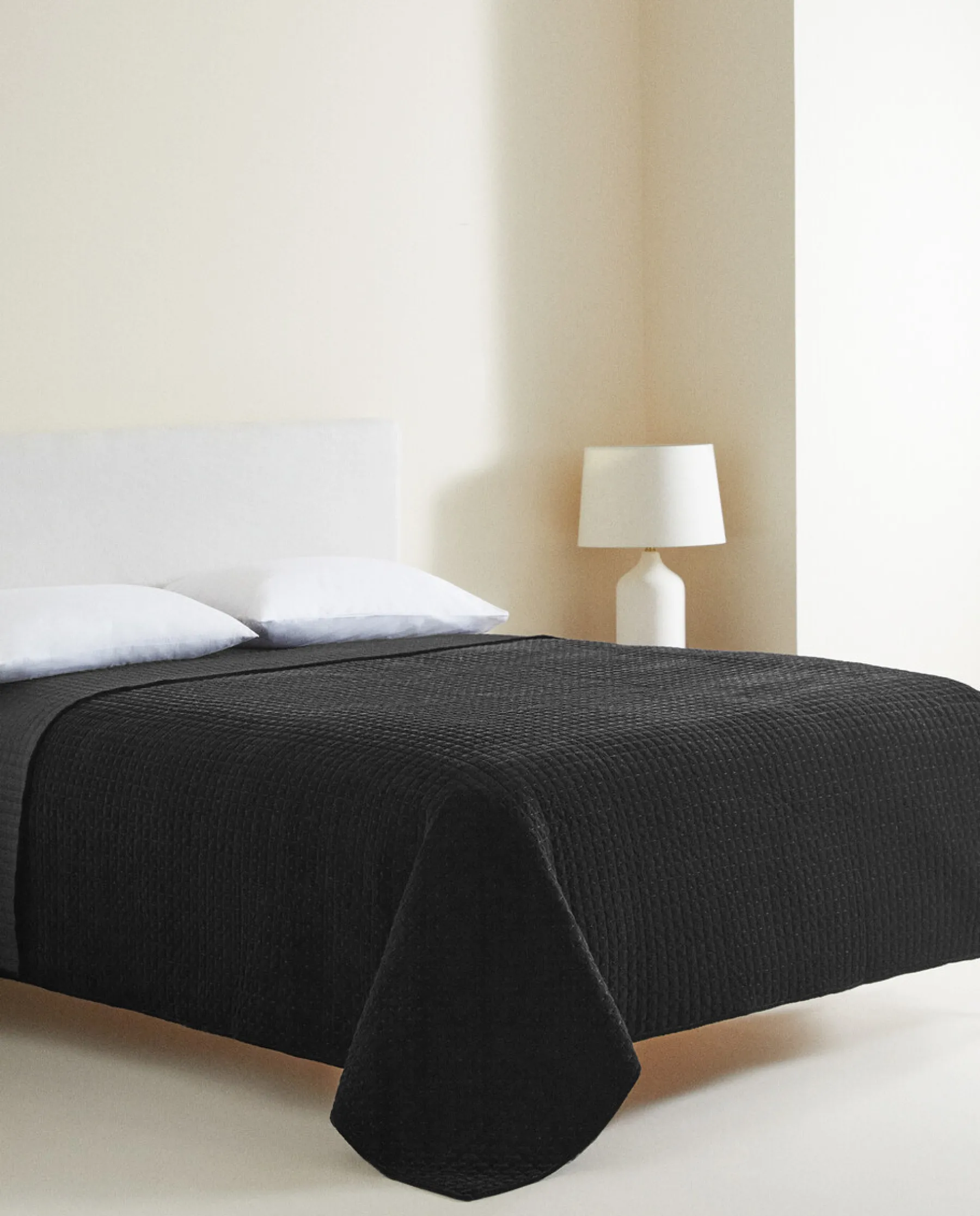ZARA Home Velvet Quilt
