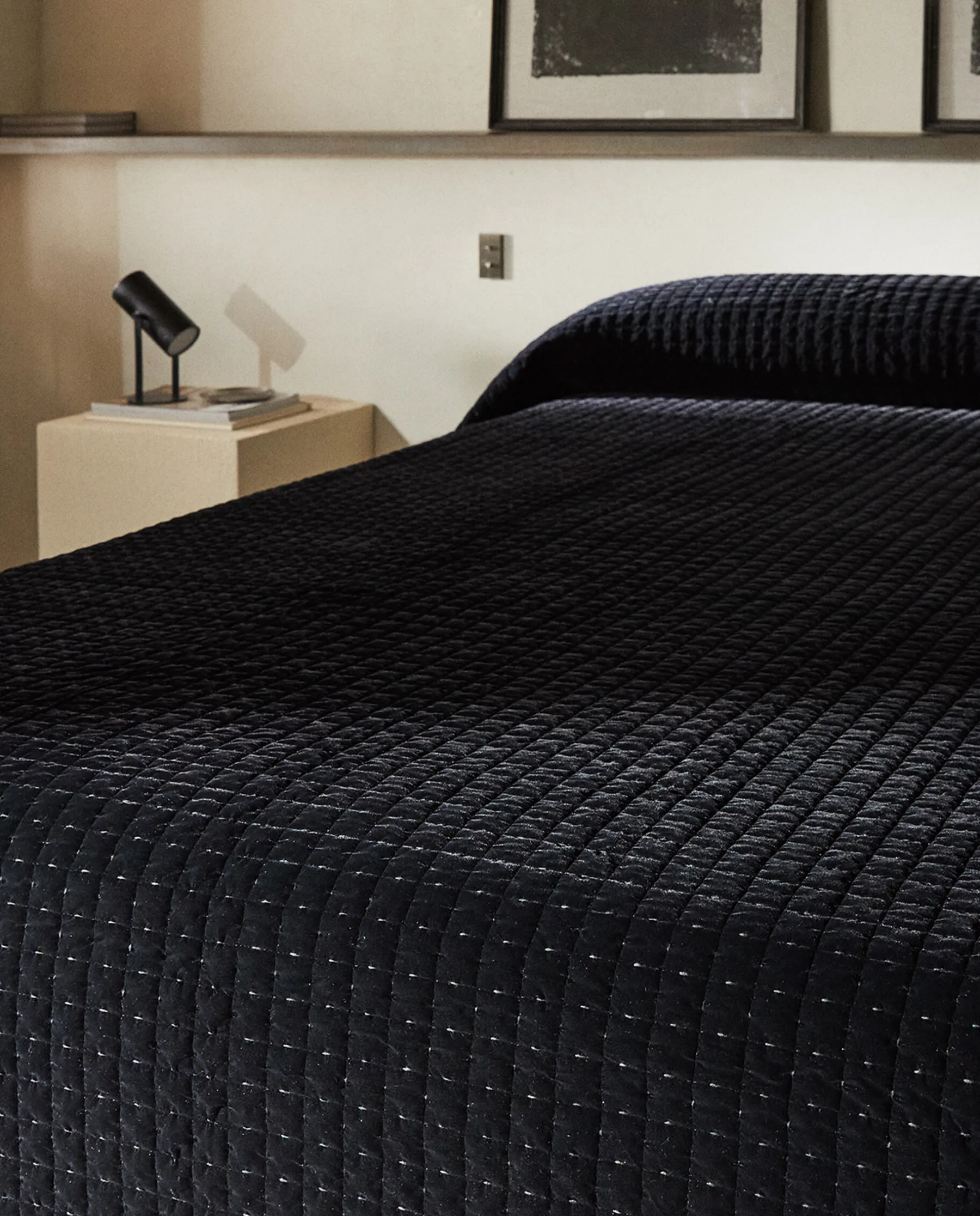 ZARA Home Velvet Quilt