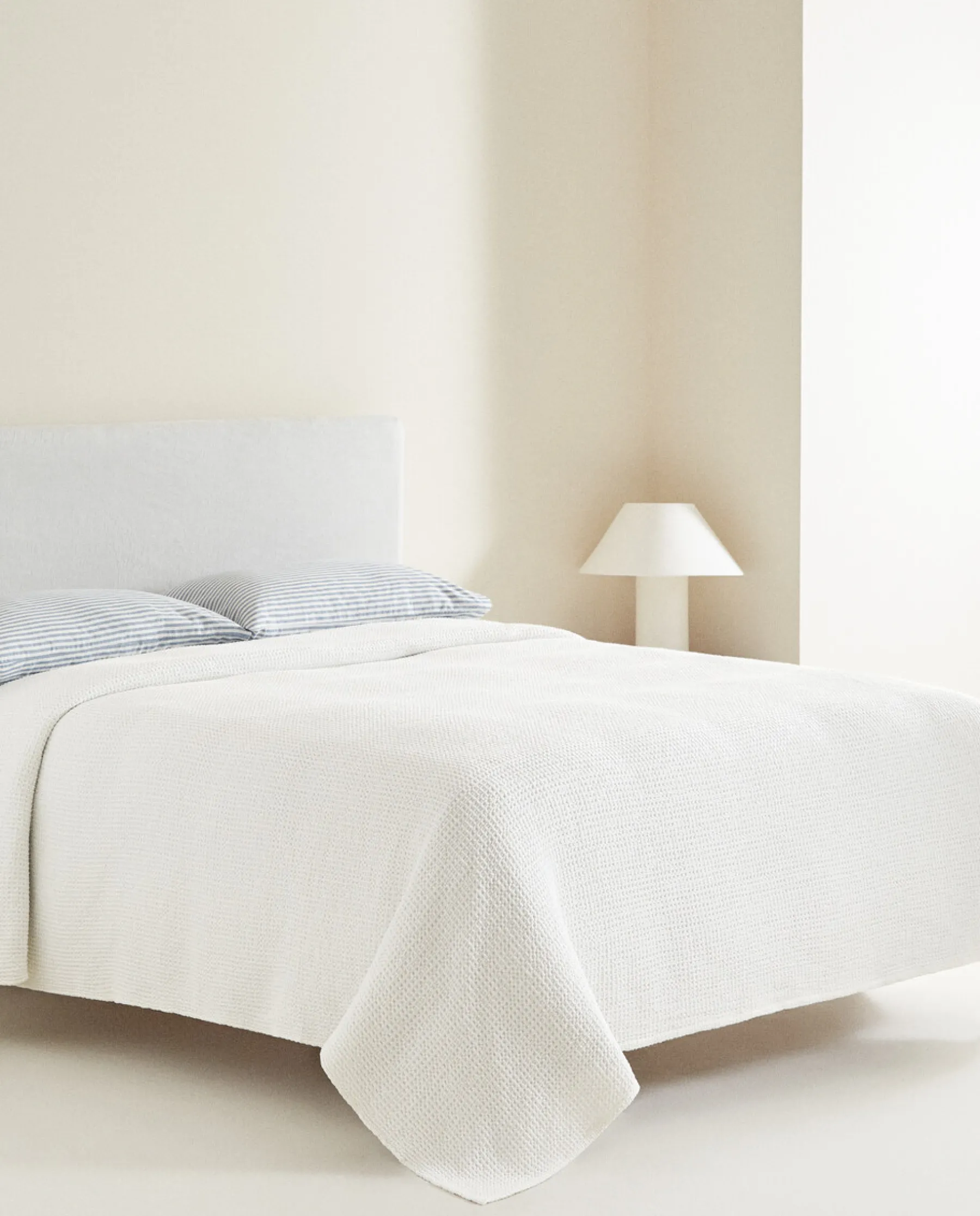 ZARA Home Waffle Knit Bedspread
