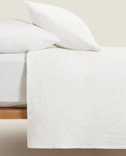 ZARA Home Waffle Knit Bedspread